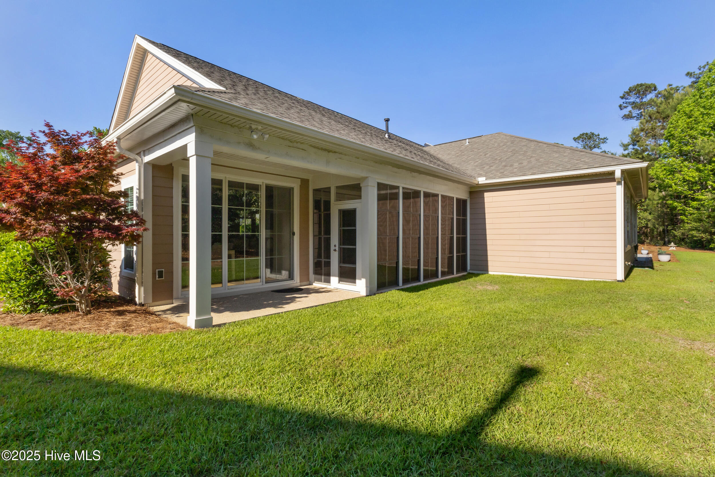 100506544 | Photo 46