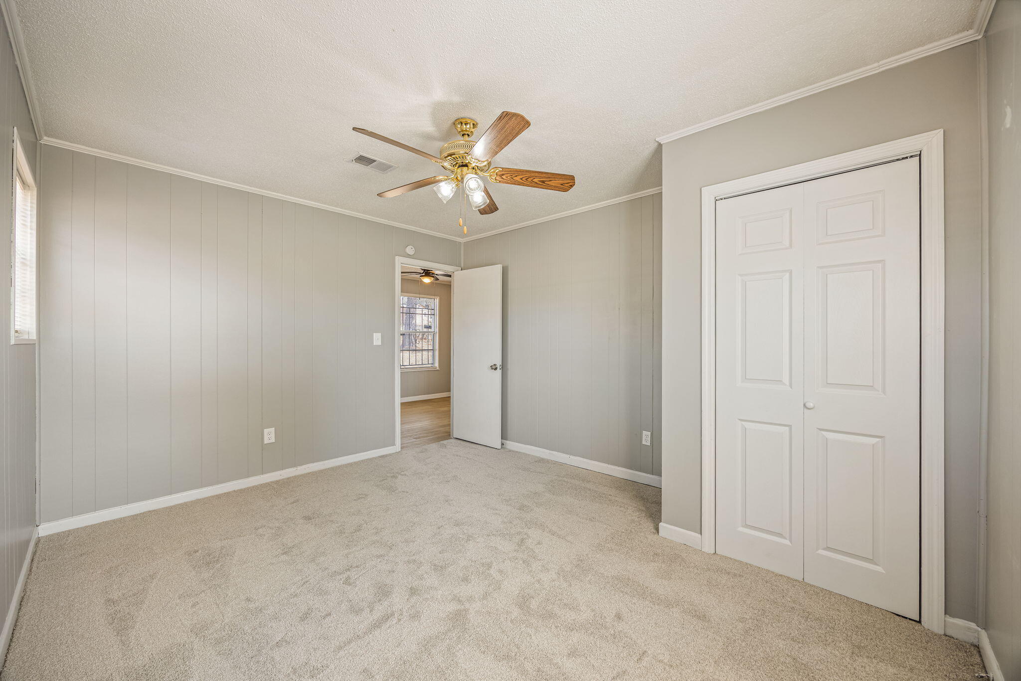 26-web-or-mls-2965 Meadowbrook Drive-17
