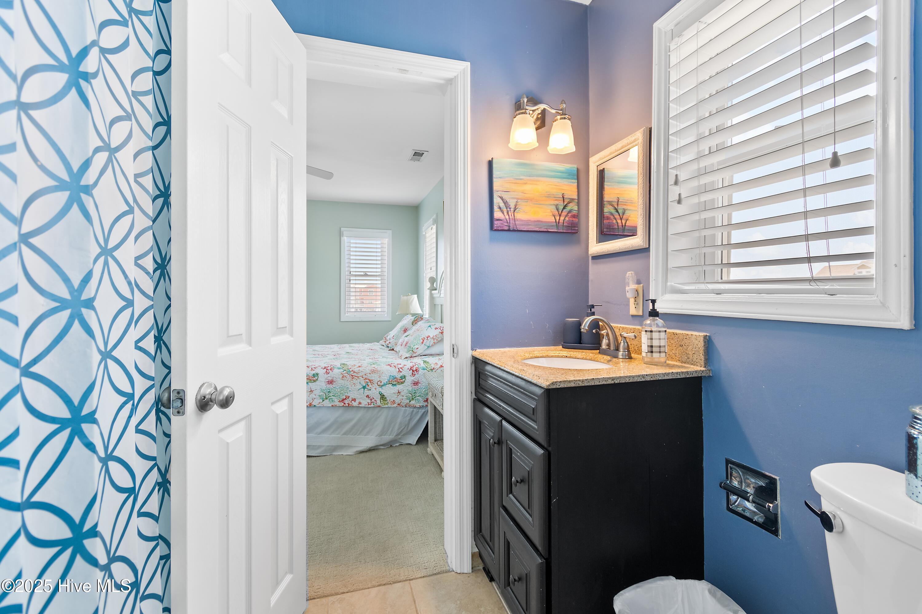 100520391 | Photo 26