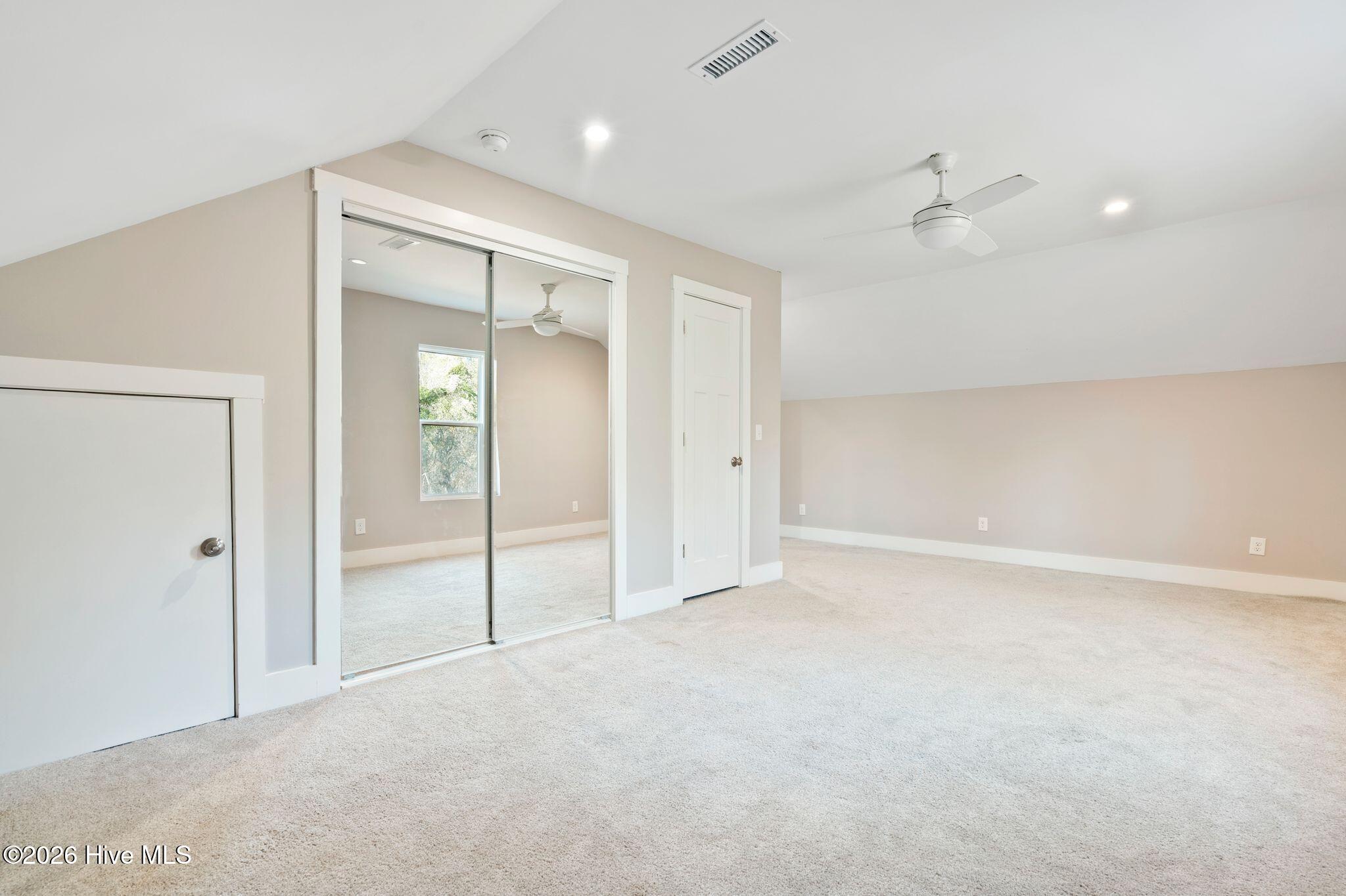 100554354 | Photo 39