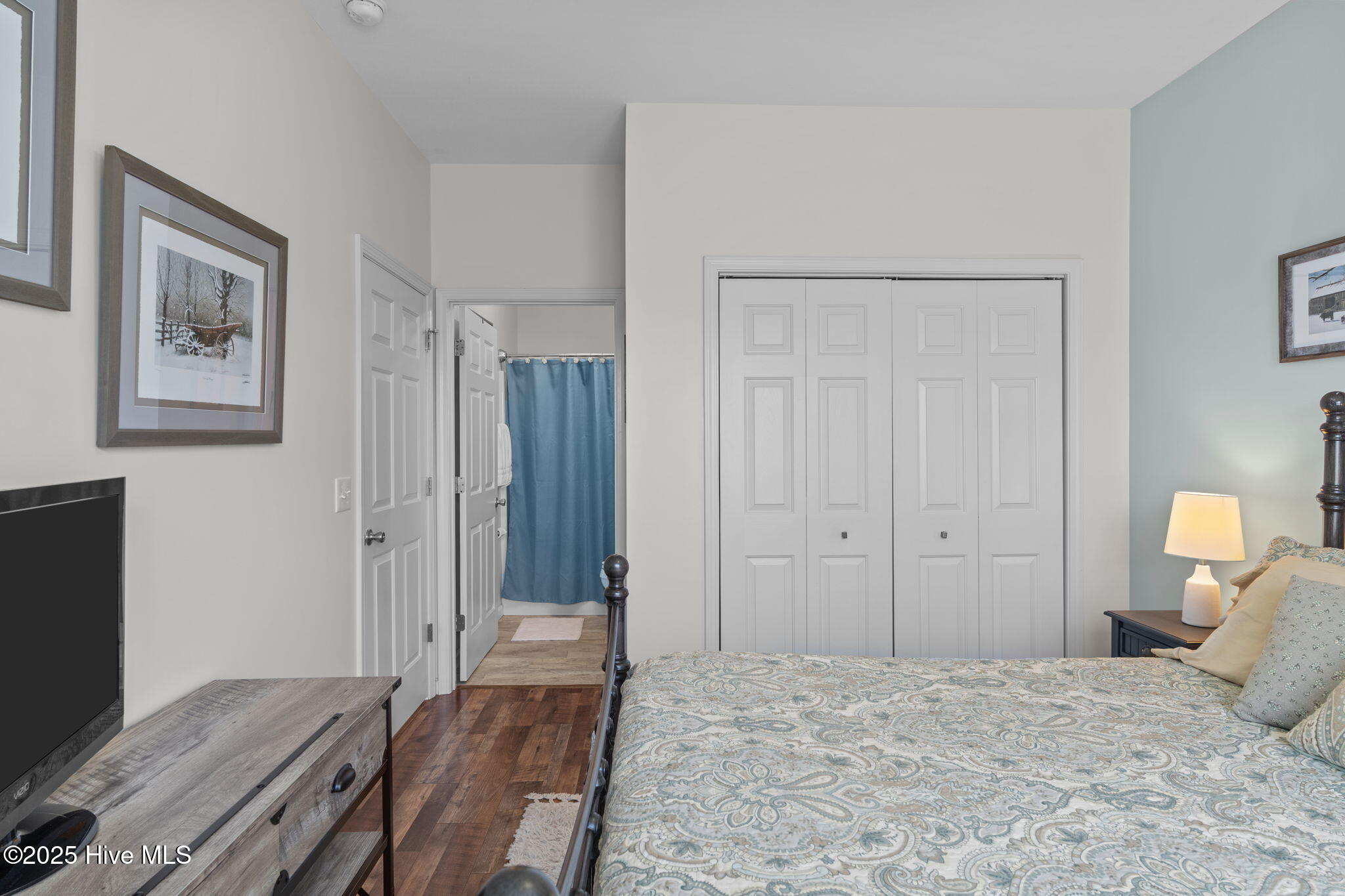 100522397 | Photo 23