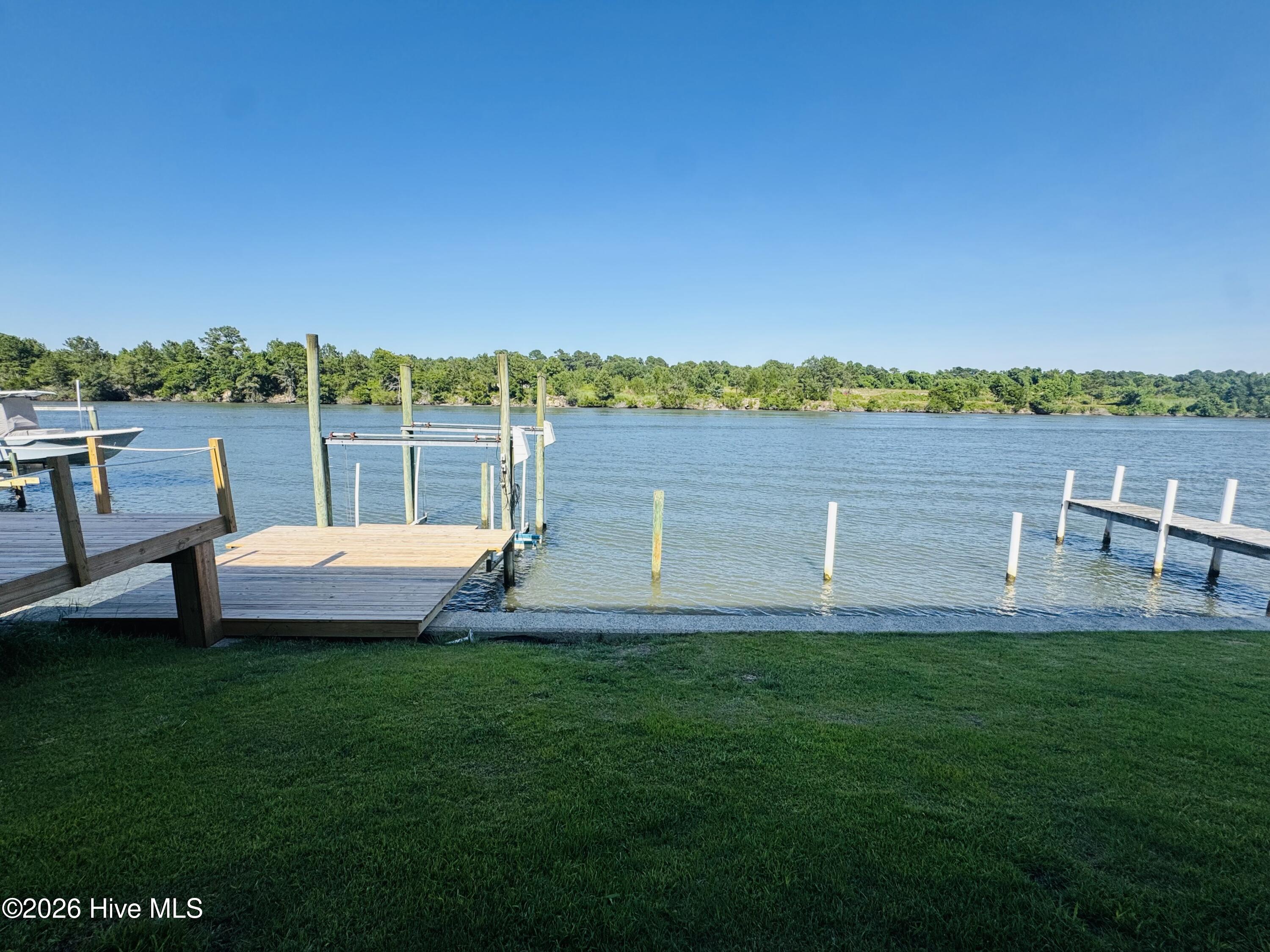 888 Seagate Drive,Newport
