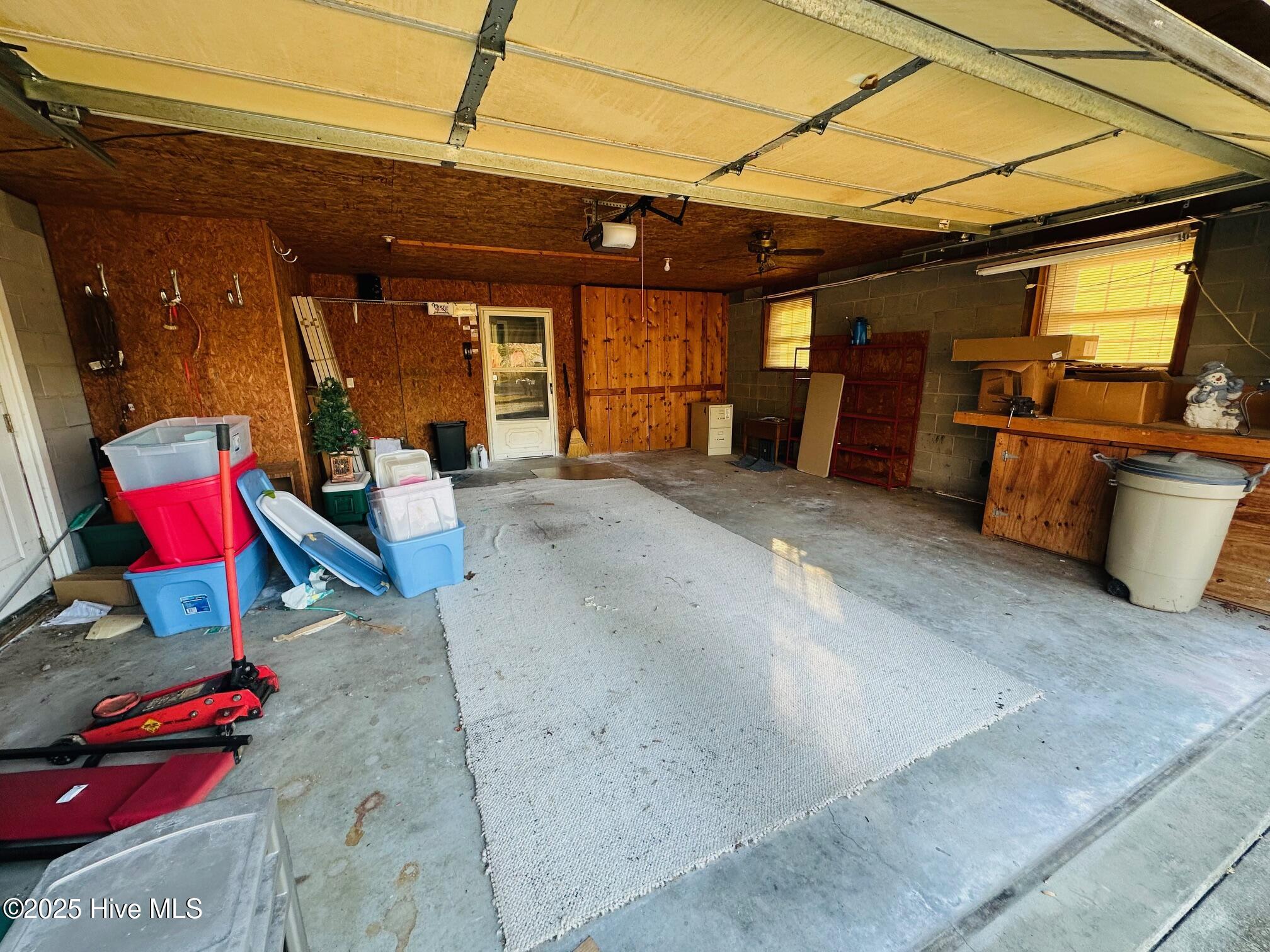 100542135 | Photo 23