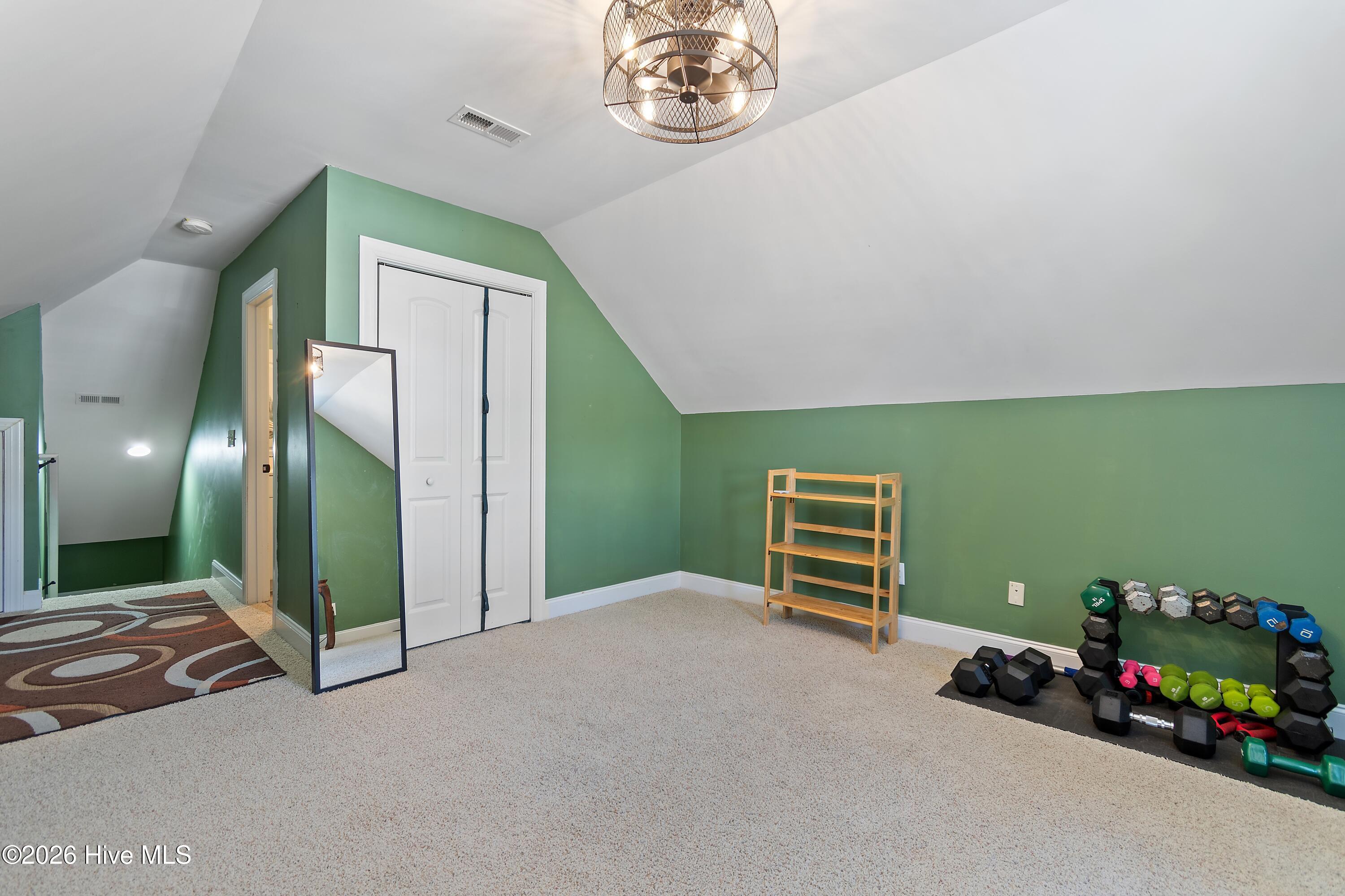 100554573 | Photo 38