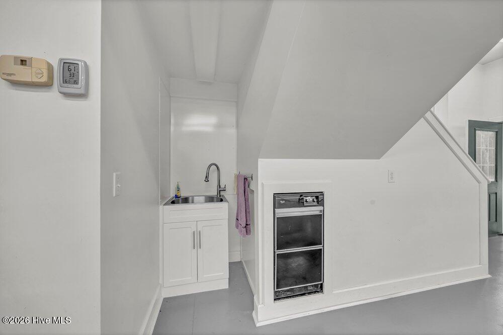 100557041 | Photo 48