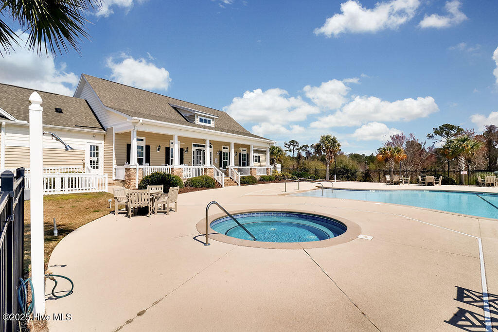 100537515 | Photo 14