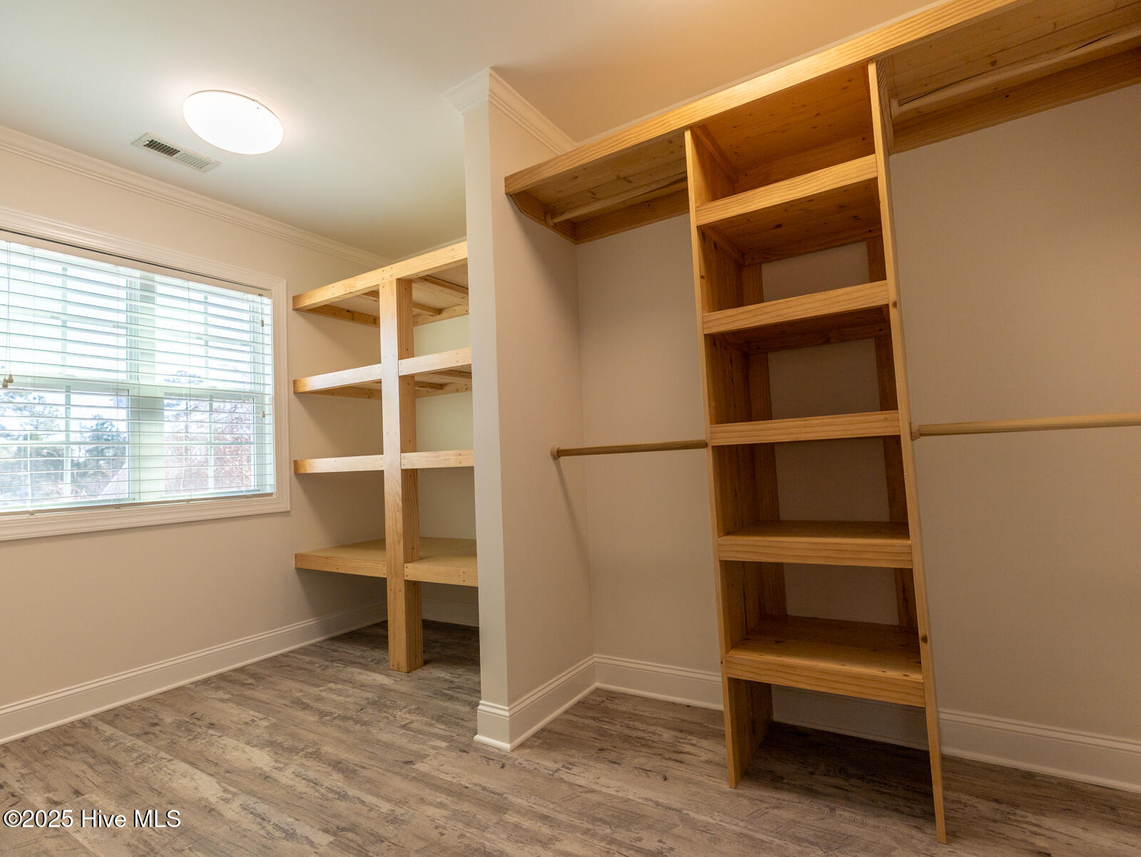 100546251 | Photo 31