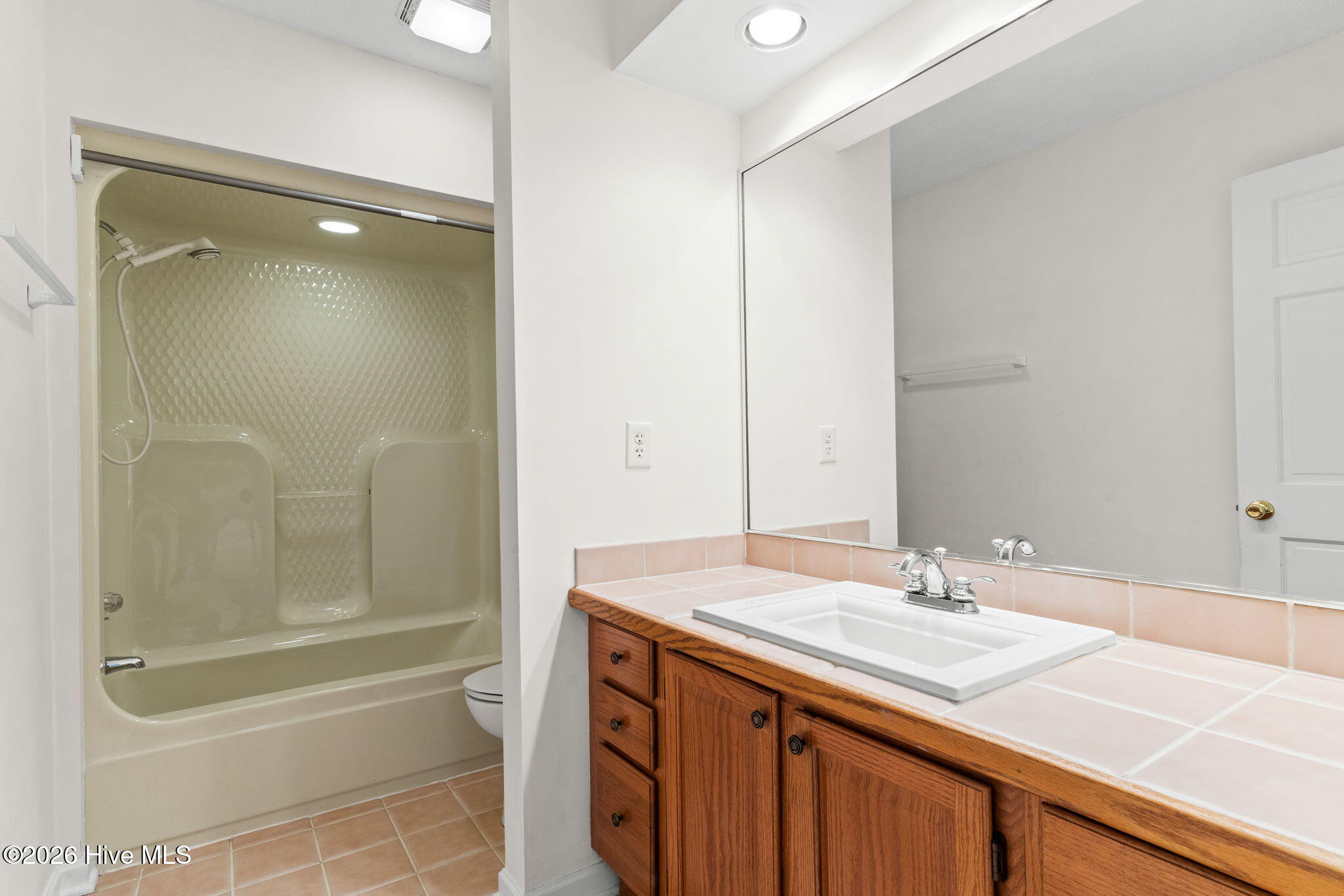 100548556 | Photo 28