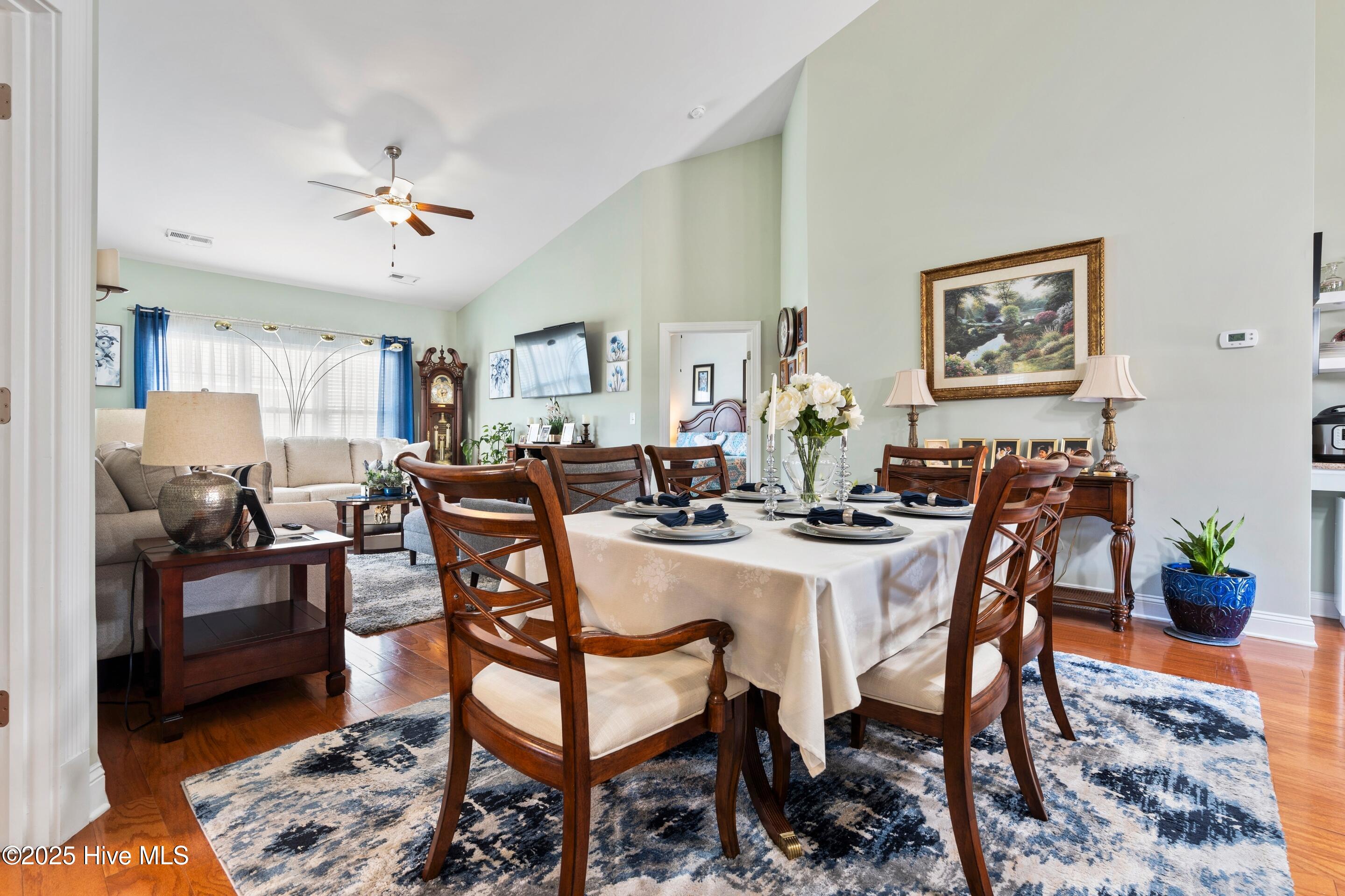 100512963 | Photo 14