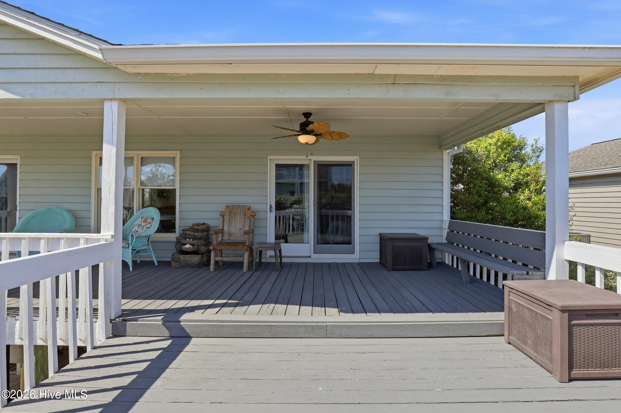 100565033 | Photo 24