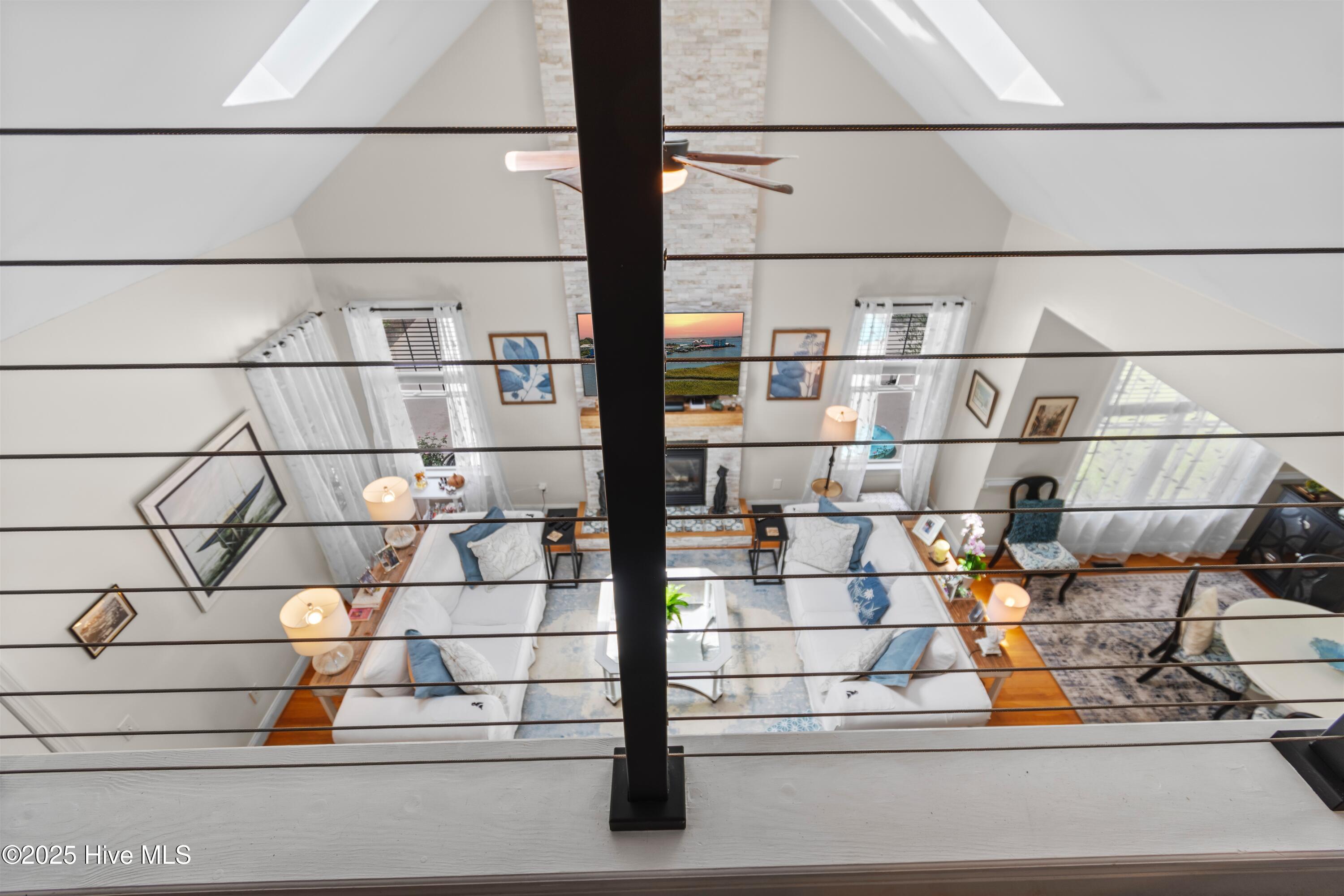 100522421 | Photo 56