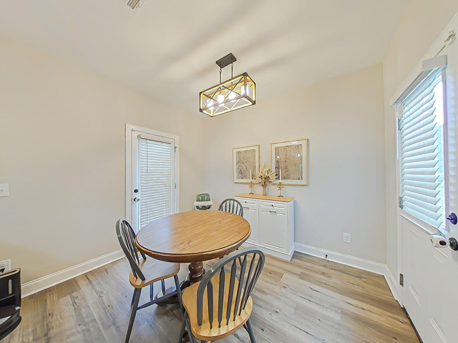 8-web-or-mls-18-Dining Room