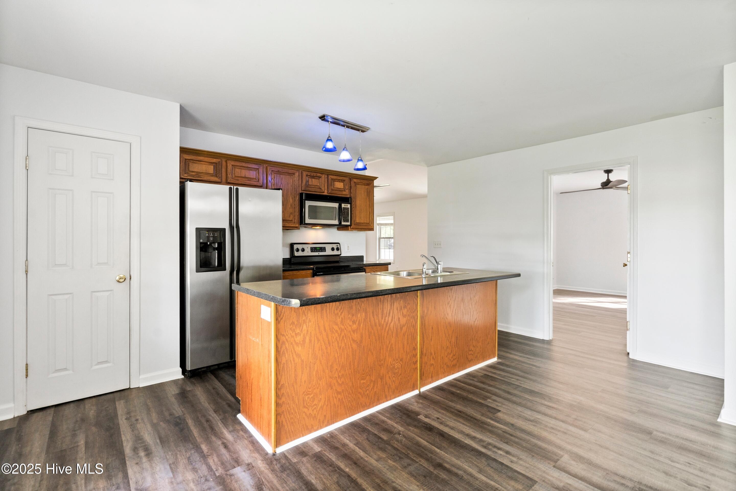 3127 Memory Lane, Castle Hayne, NC 28429 – photo 13: kitchen