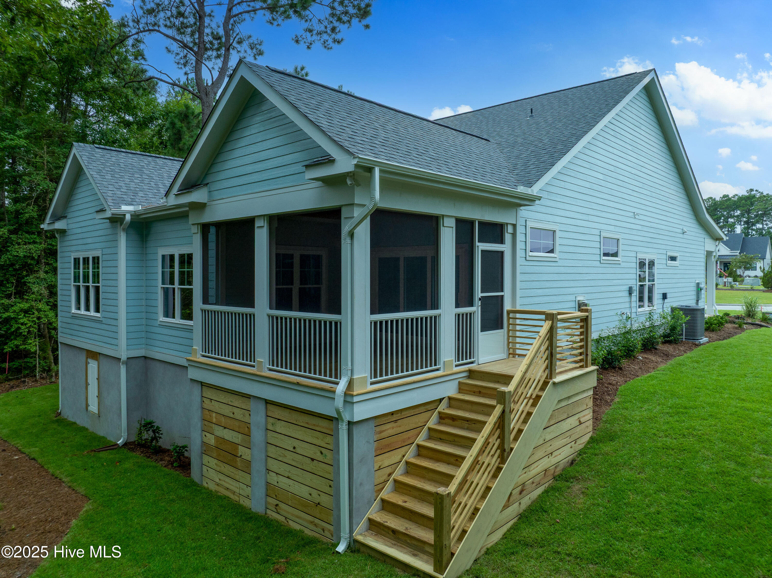 100515722 | Photo 39