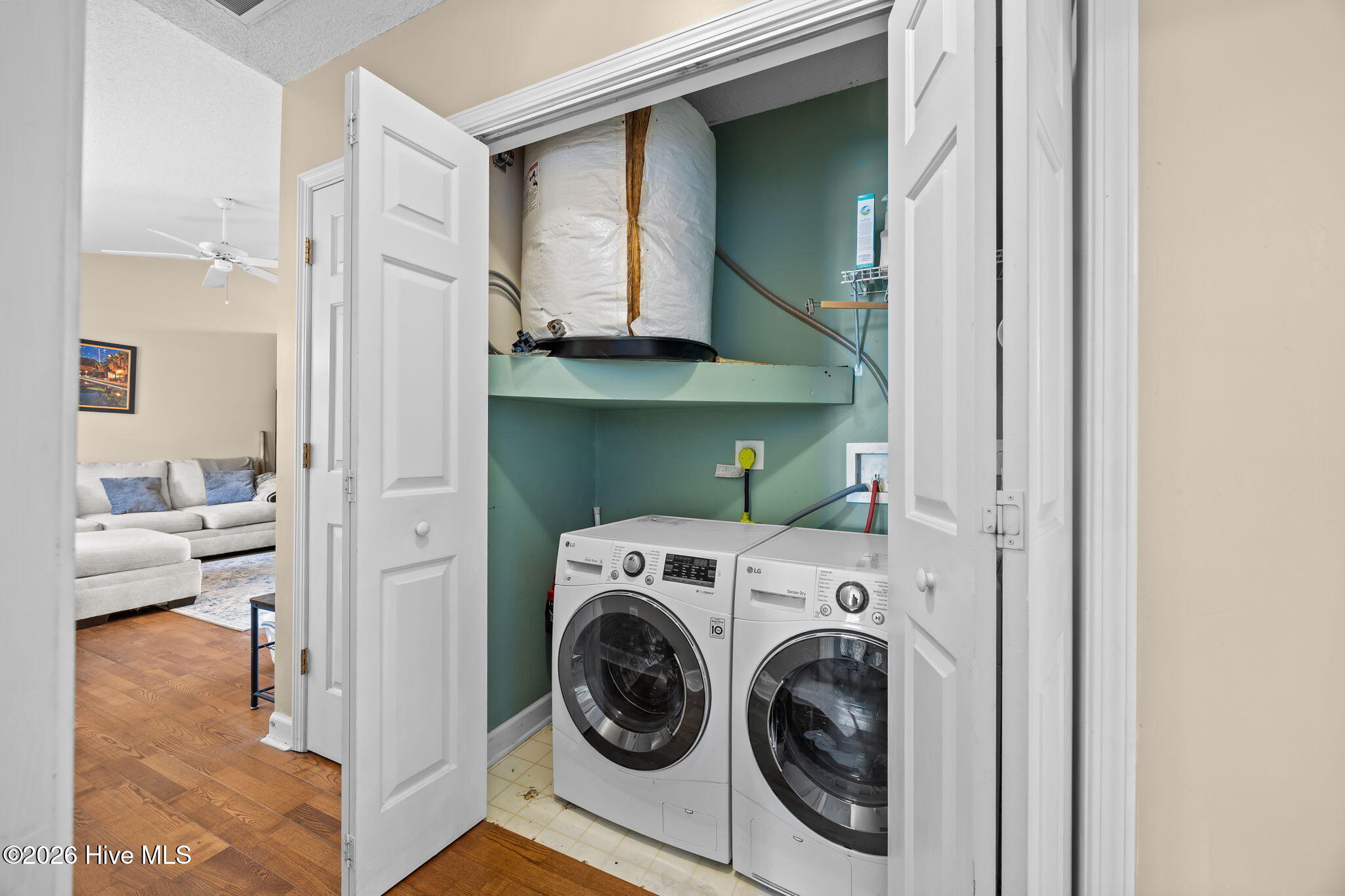 100550840 | Photo 27