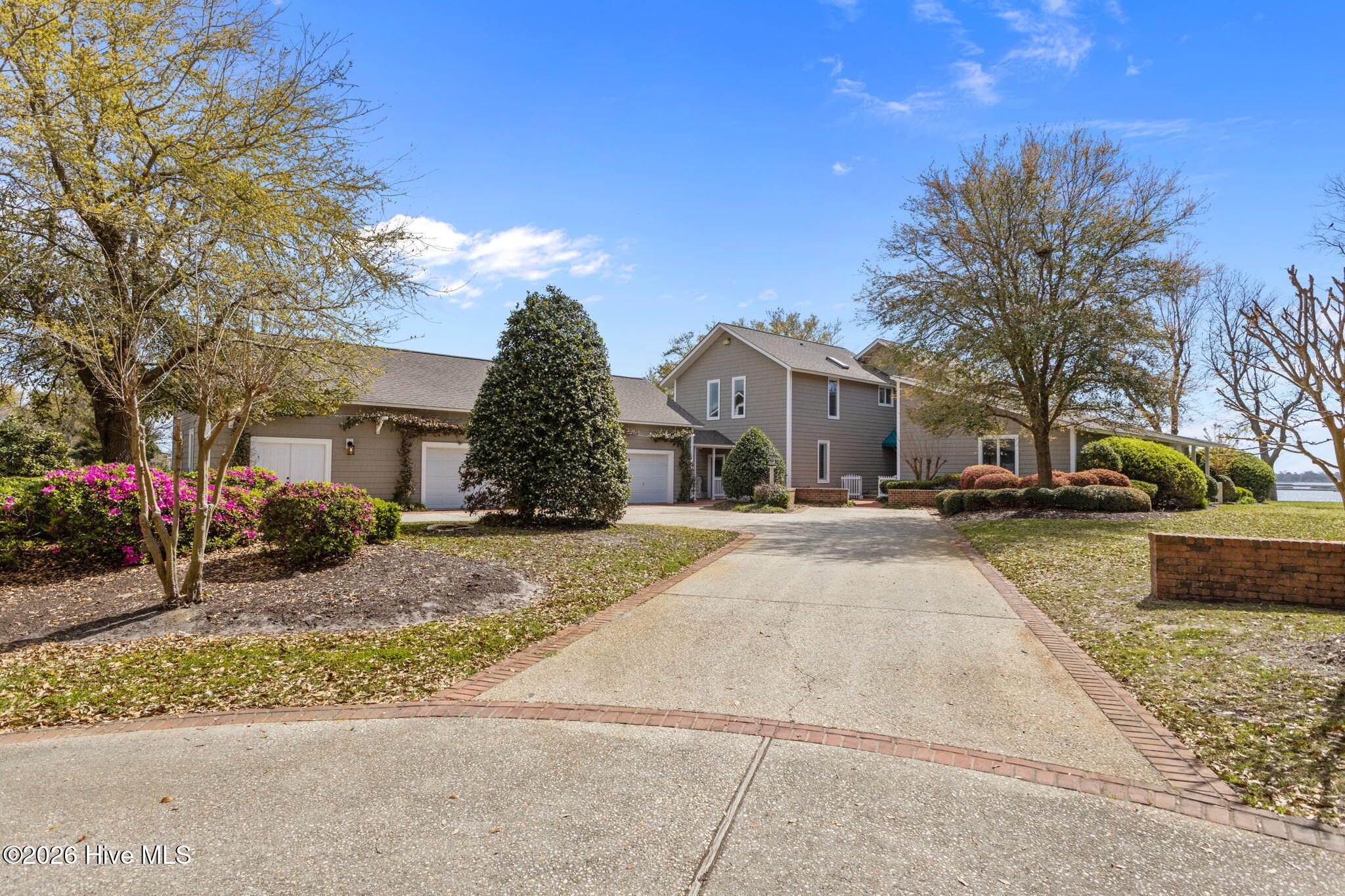 100564648 | Photo 53