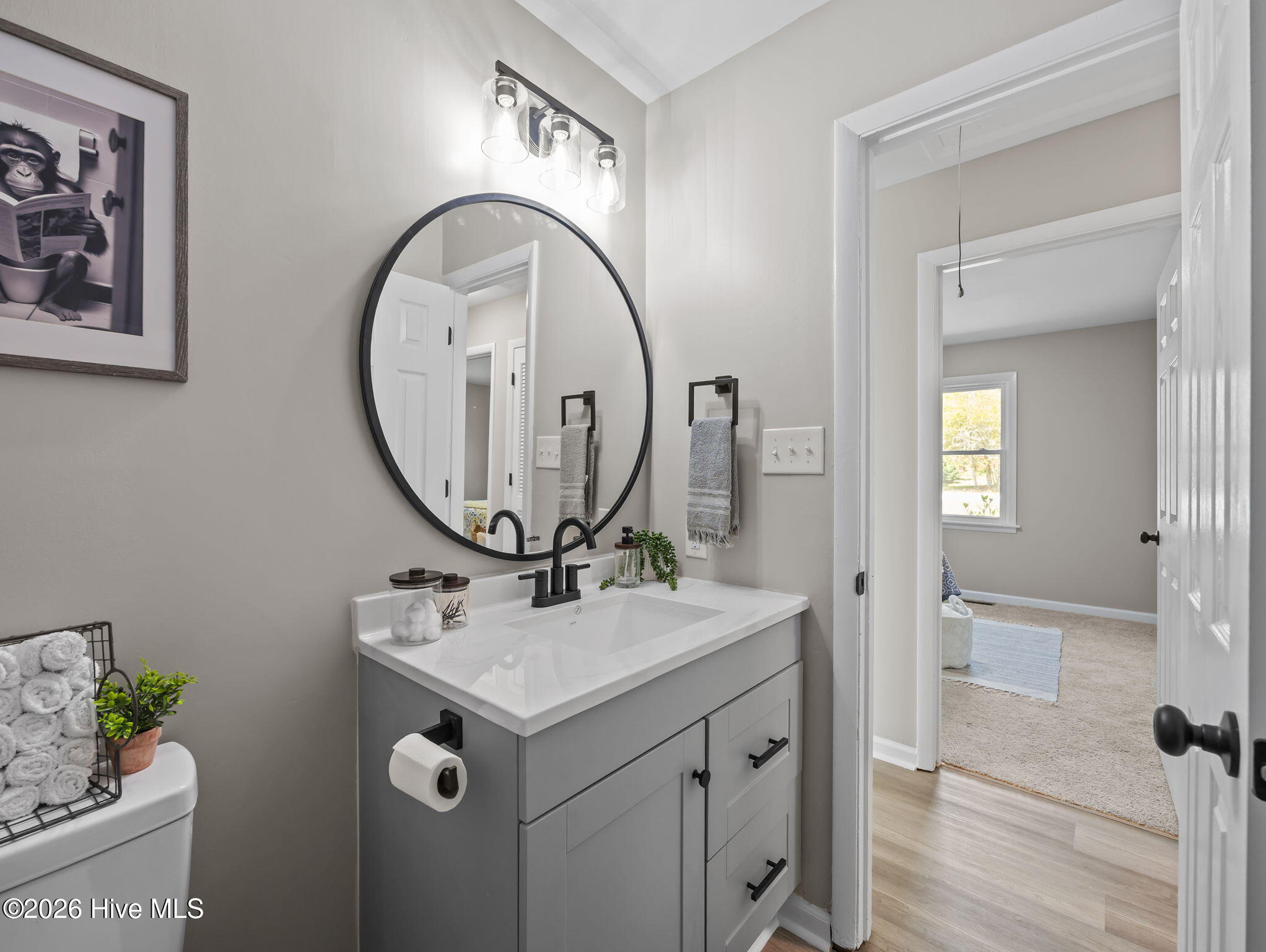 100562789 | Photo 26