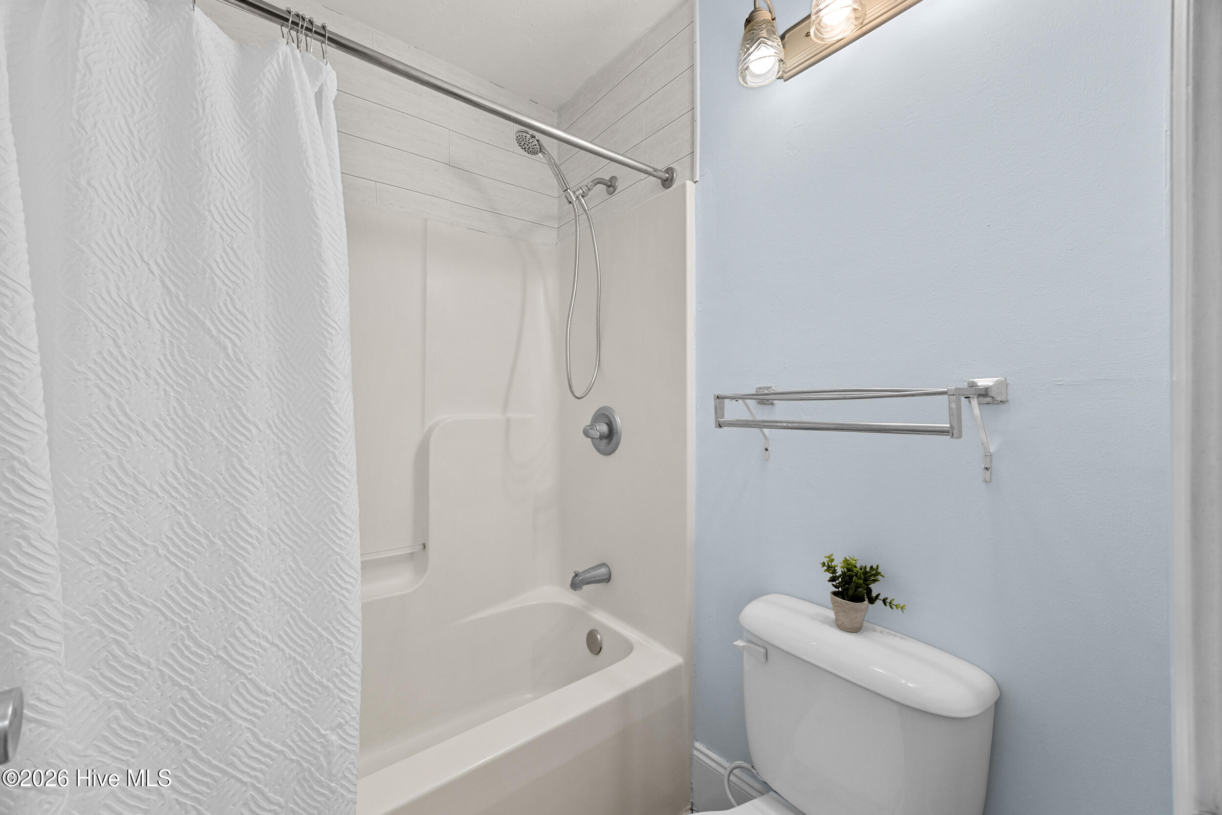 100552950 | Photo 33