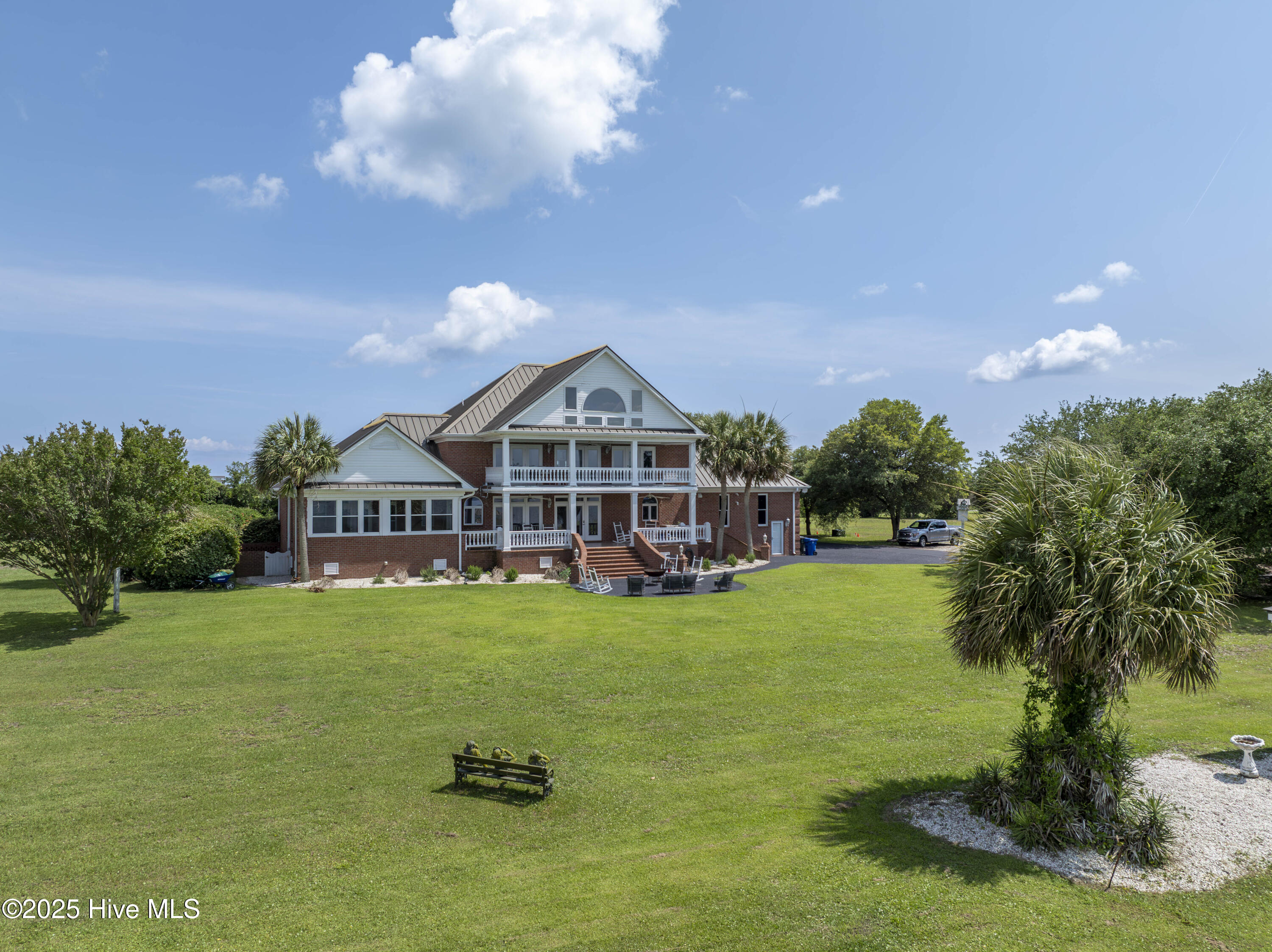 100512986 | Photo 68