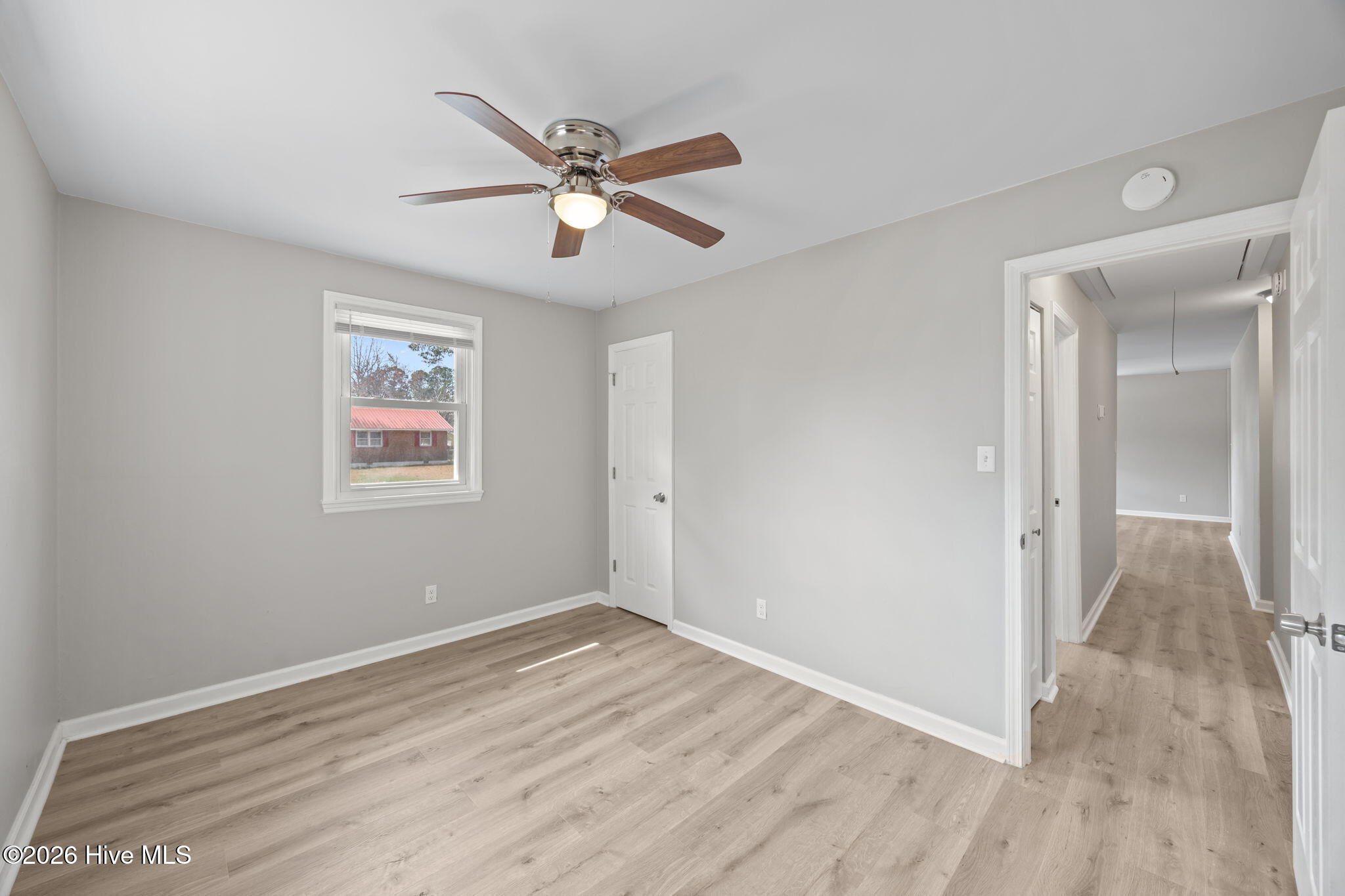 100566430 | Photo 20