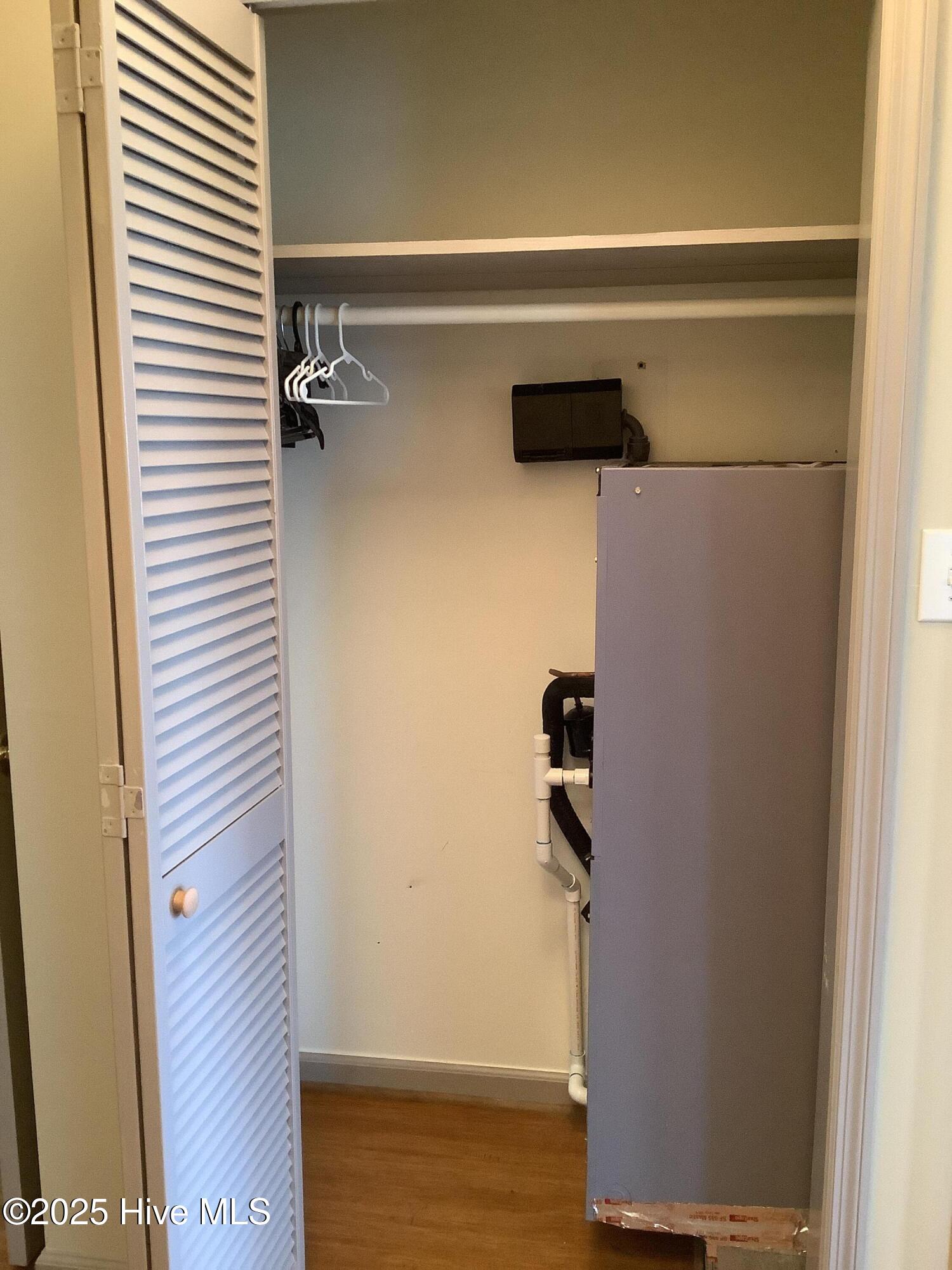 100530094 | Photo 14