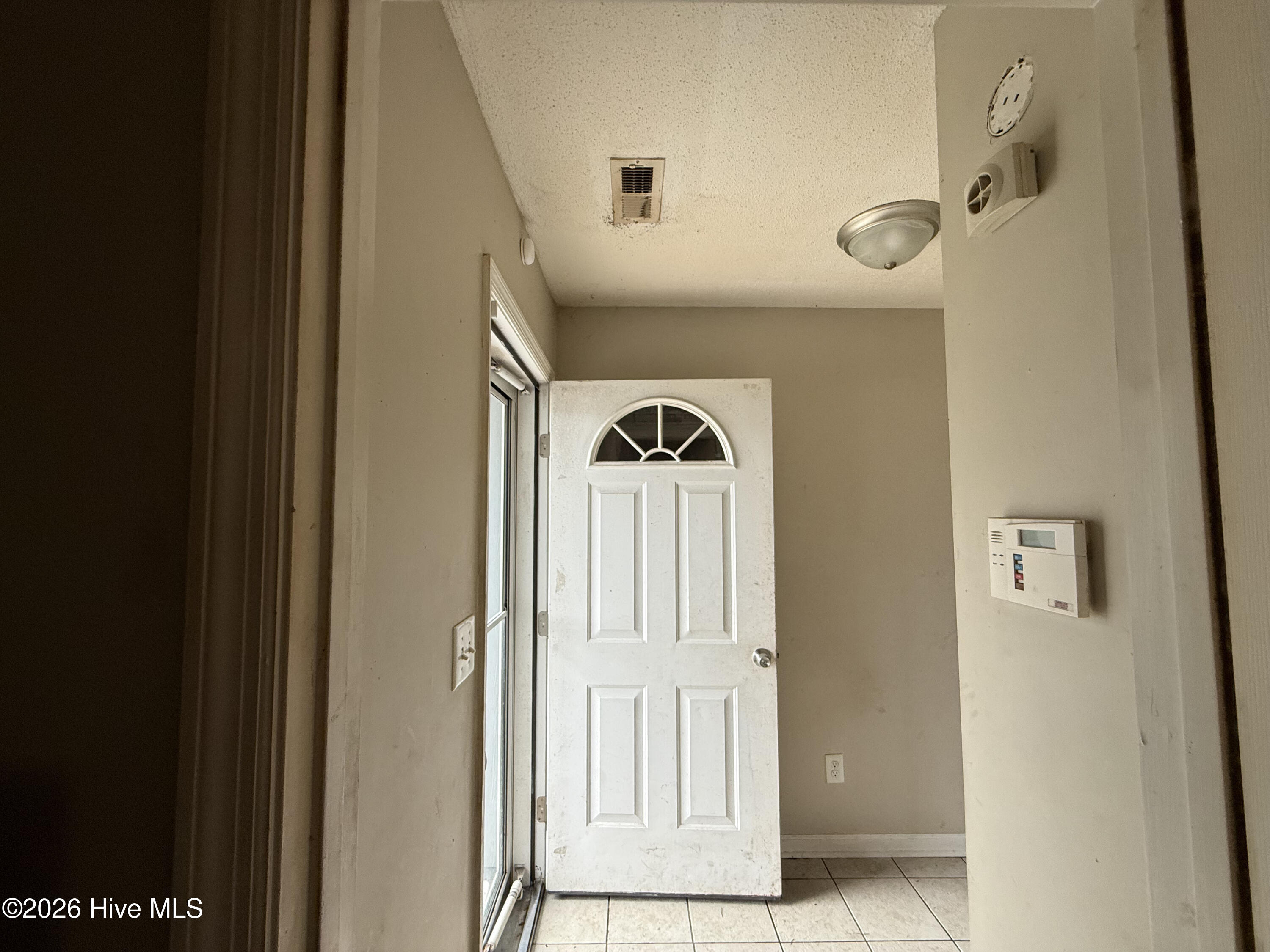 100562239 | Photo 43