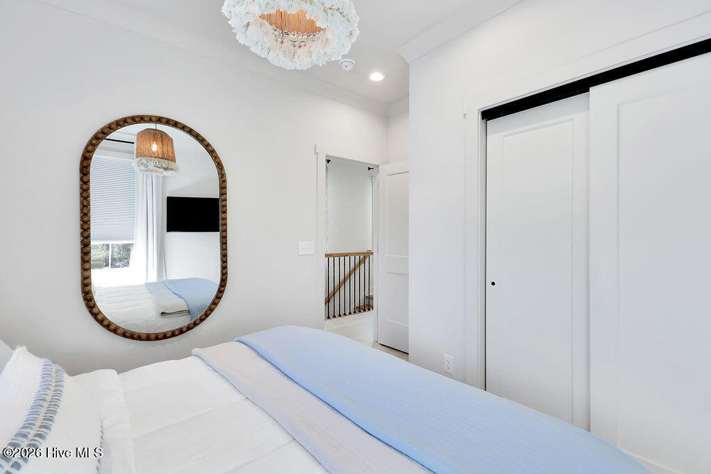 100549041 | Photo 28