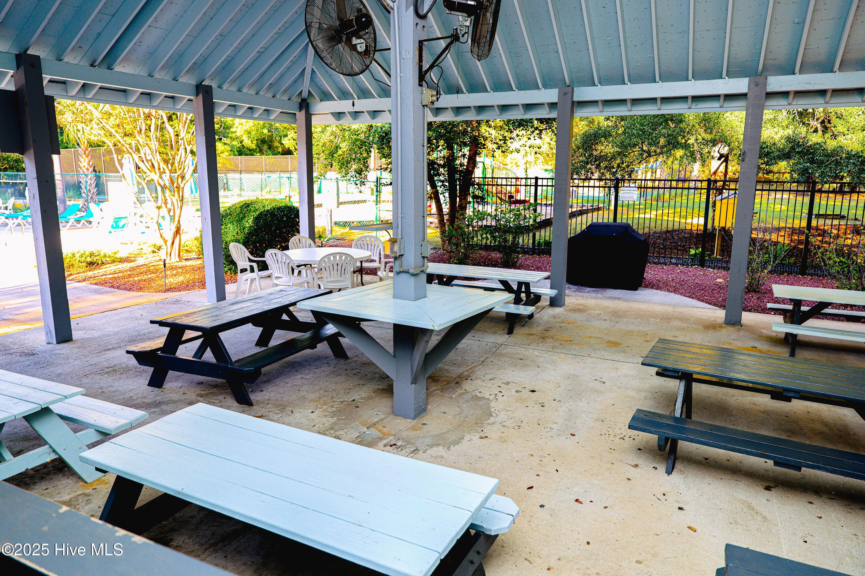 100533766 | Photo 12