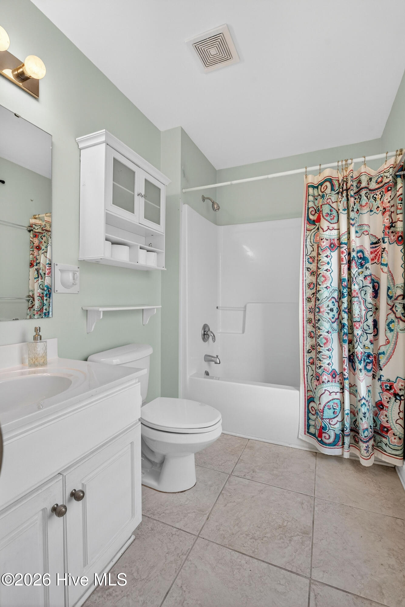 100550770 | Photo 26