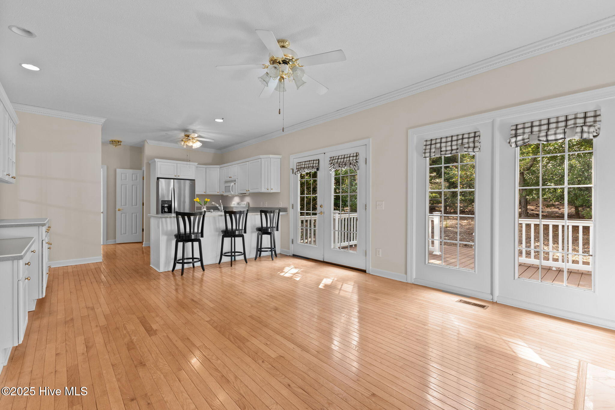 8-web-or-mls-AZ3A7842