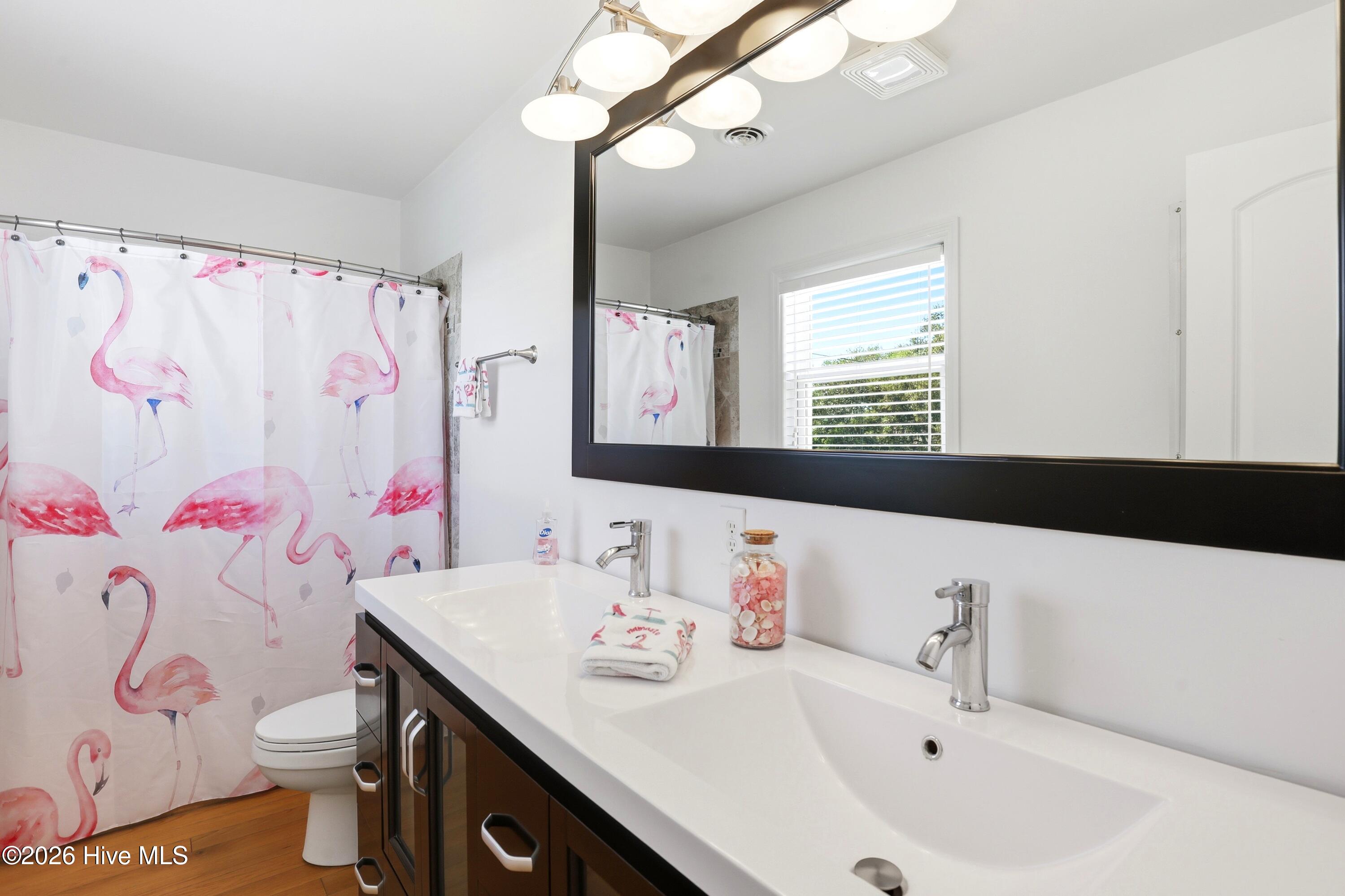 100569412 | Photo 22