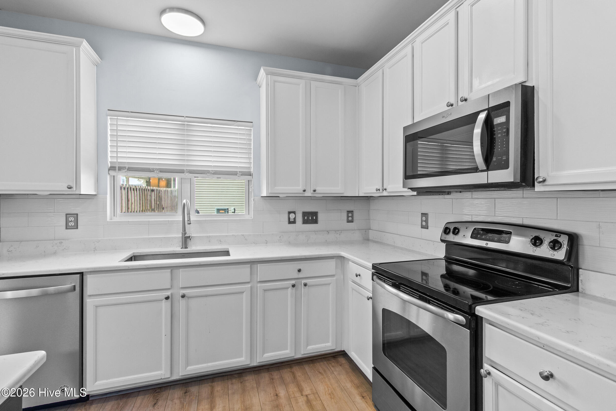 100554579 | Photo 15