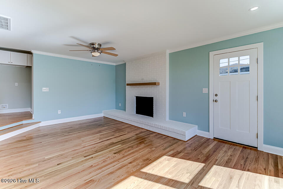 100558677 | Photo 17