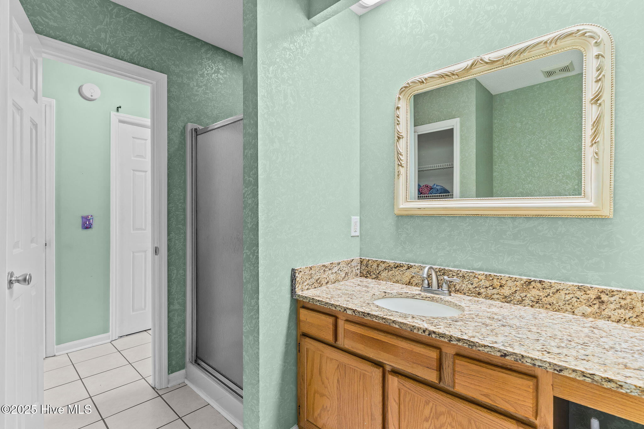 100543111 | Photo 20