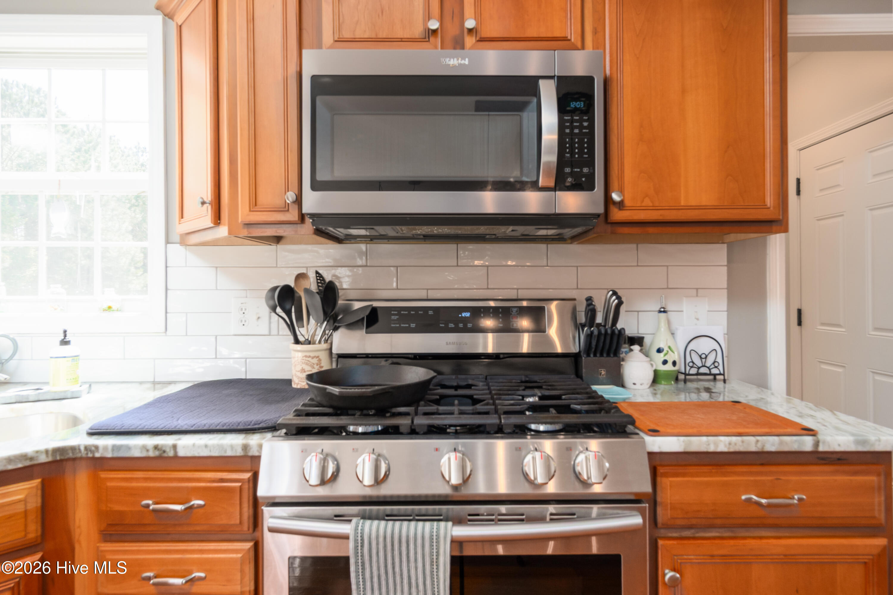 100569797 | Photo 21