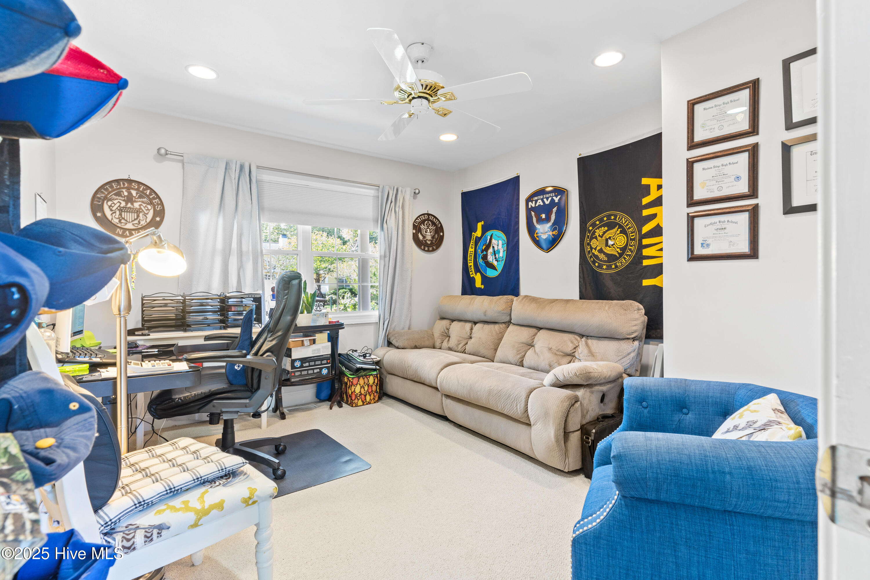 100548796 | Photo 36