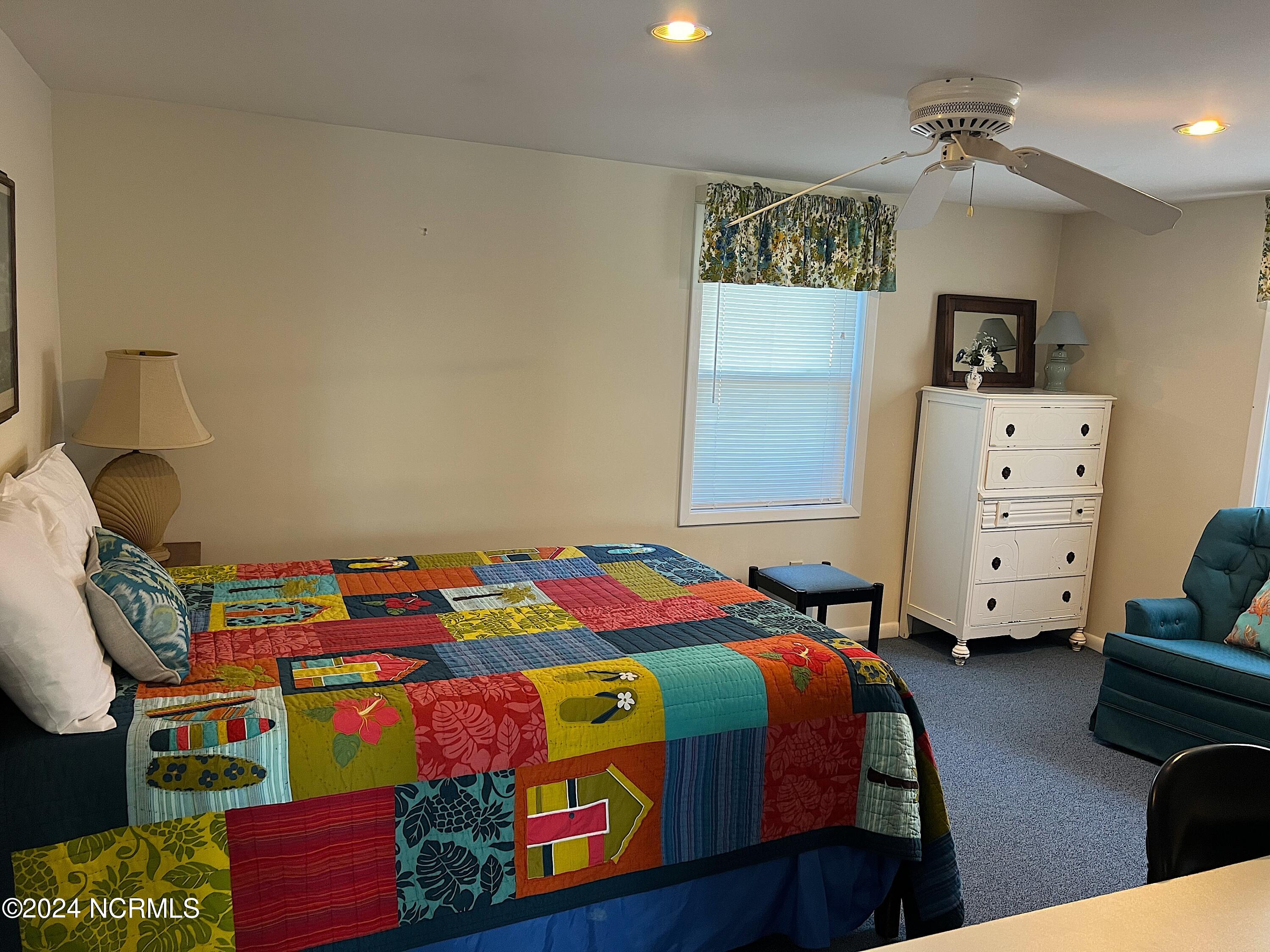 100400478 | Photo 11