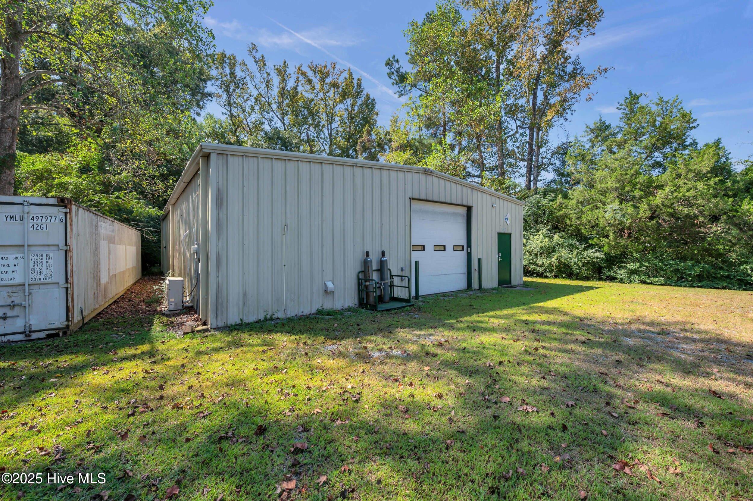 100532115 | Photo 40