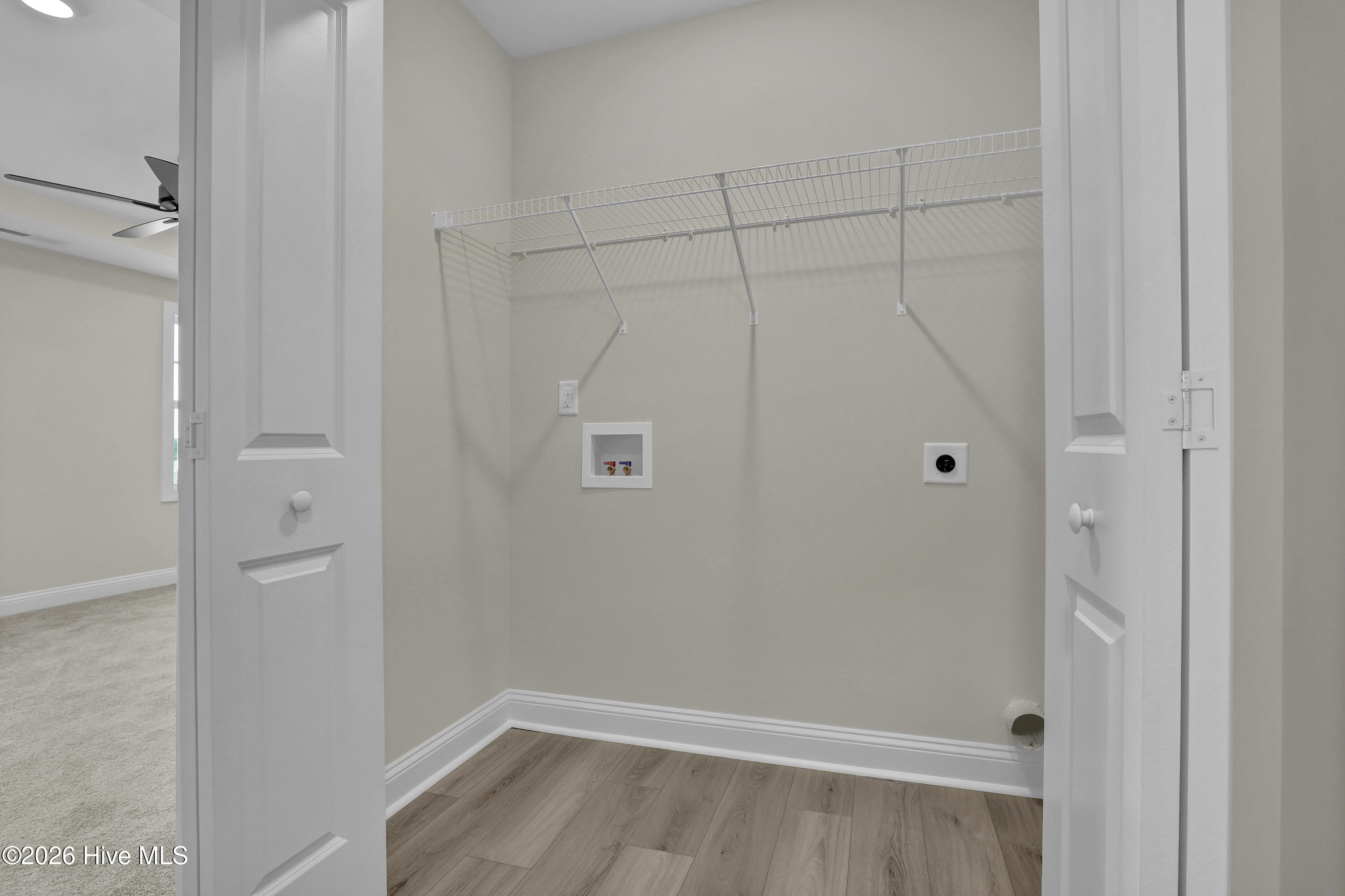 100542873 | Photo 21