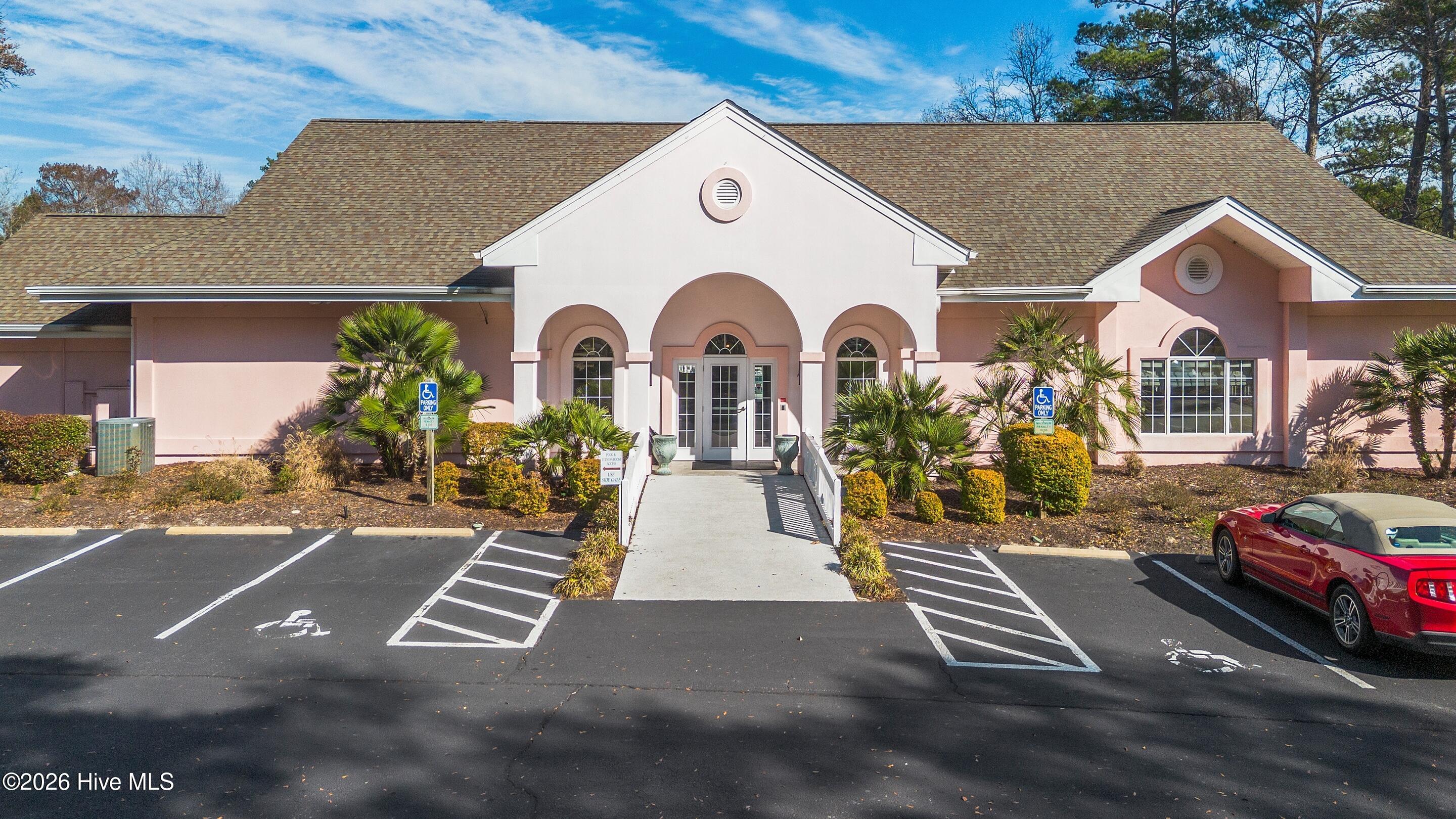 100548486 | Photo 79