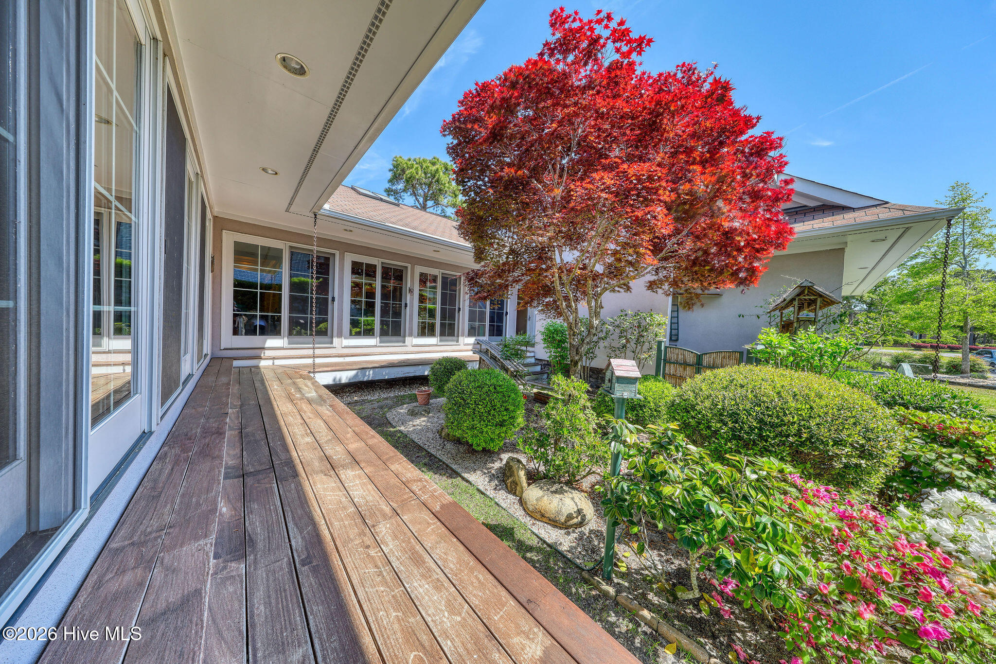 100569152 | Photo 10