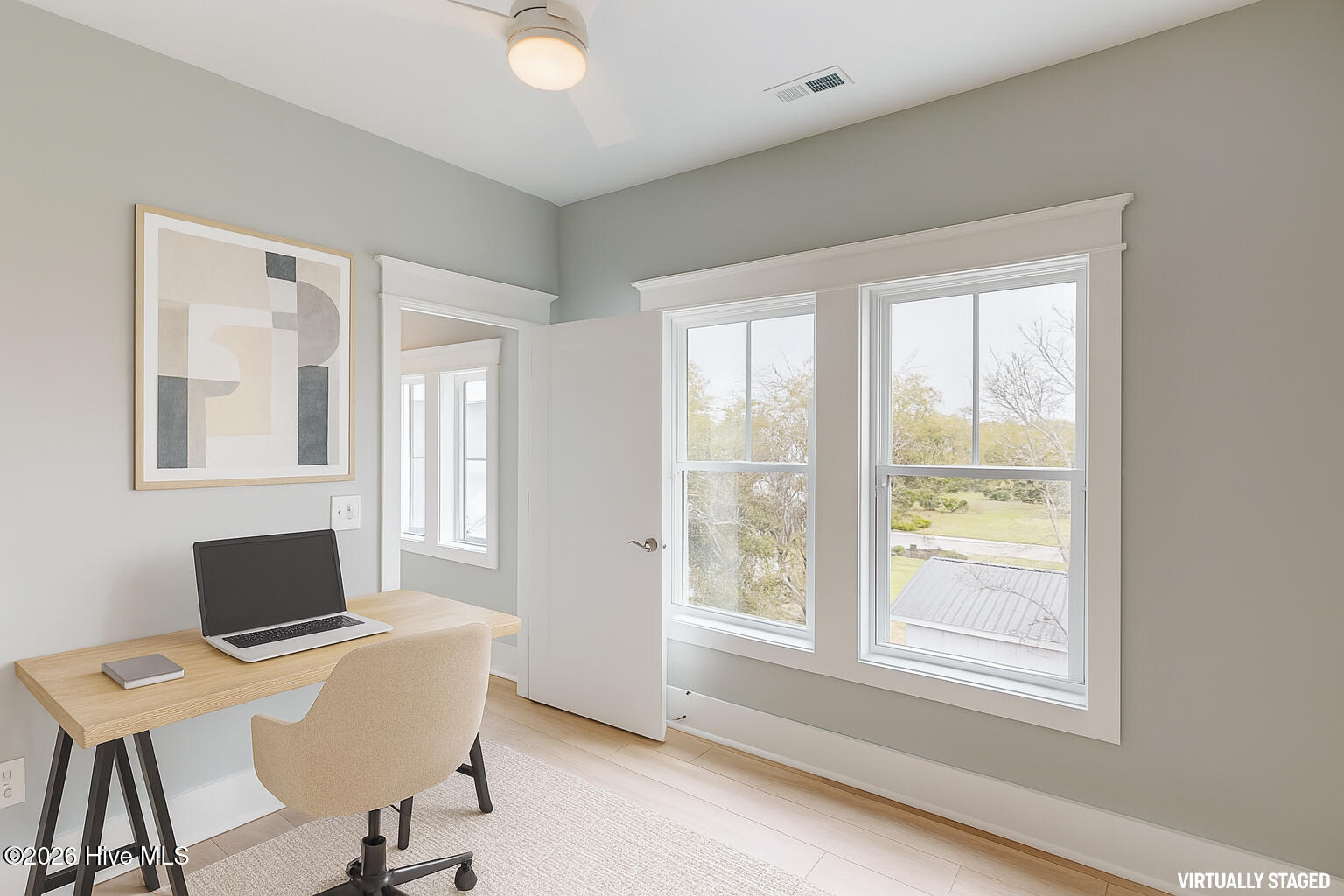 100559746 | Photo 14