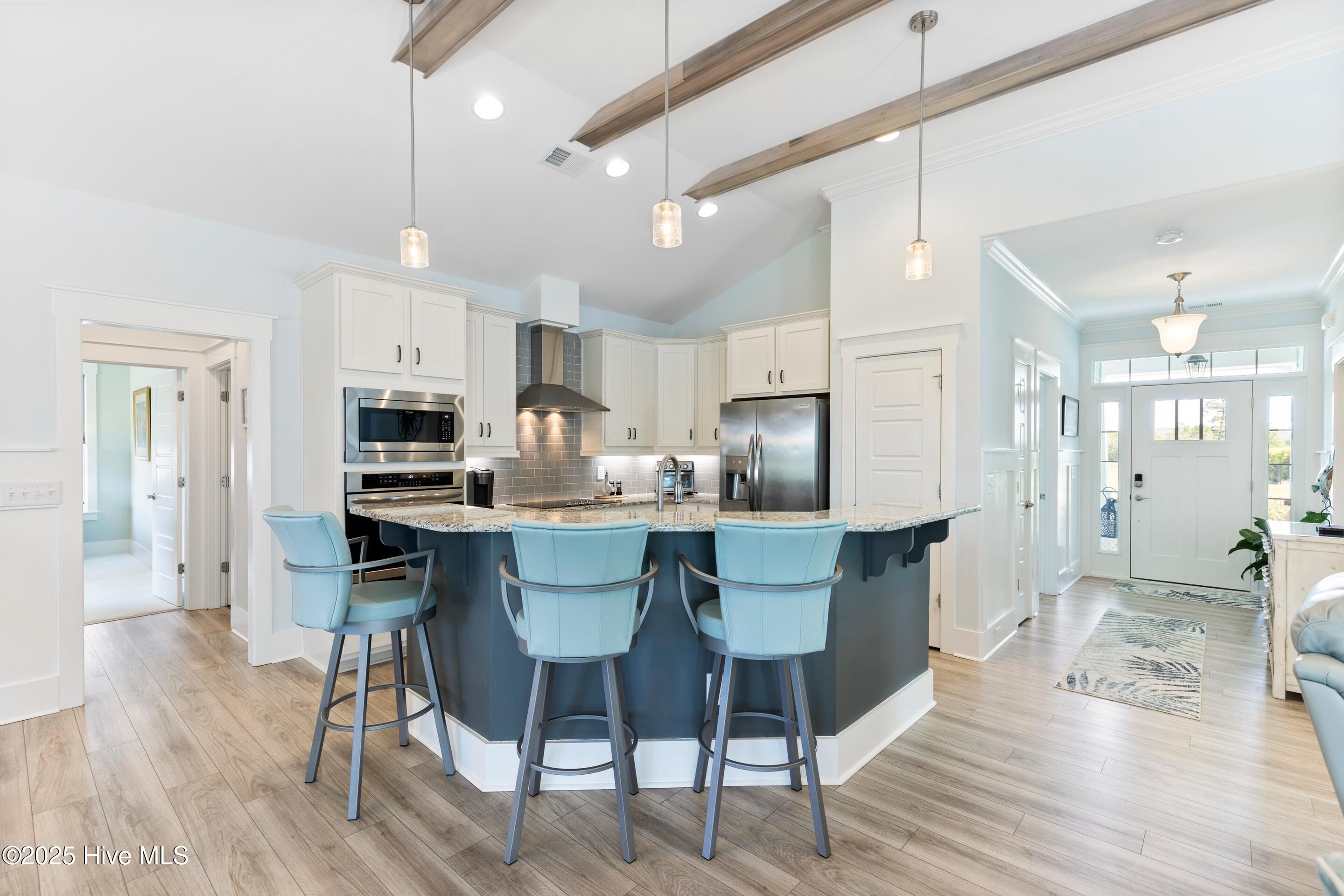 100530533 | Photo 12