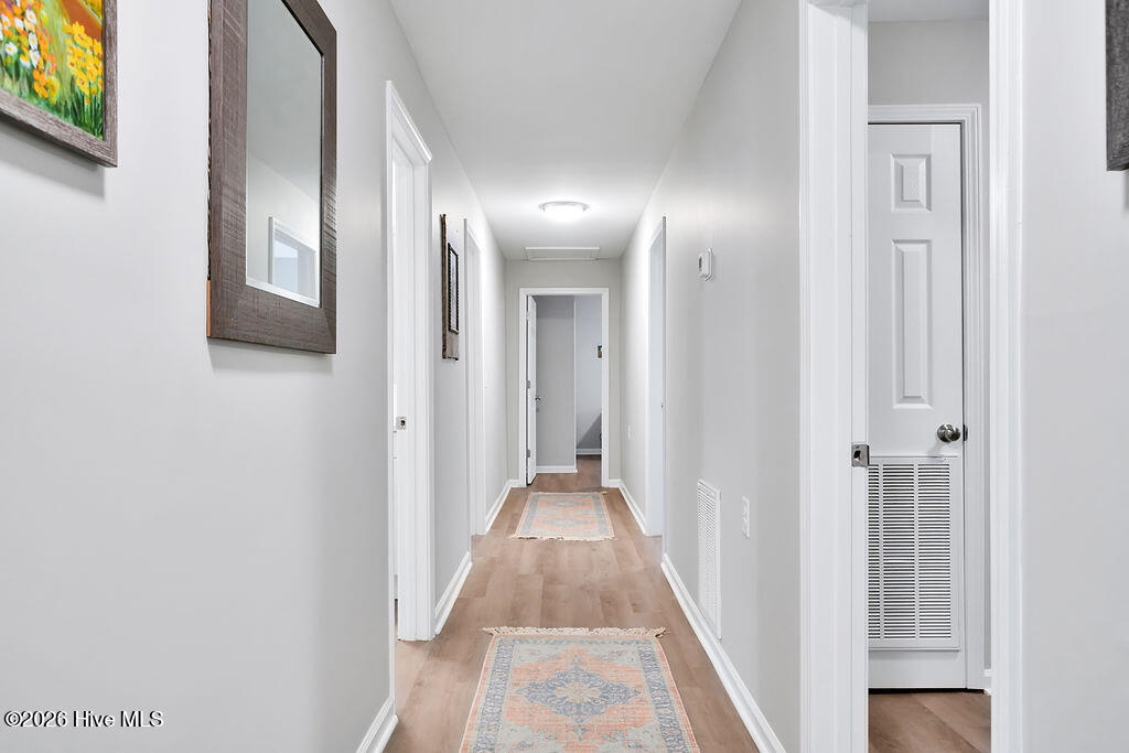 100569644 | Photo 22