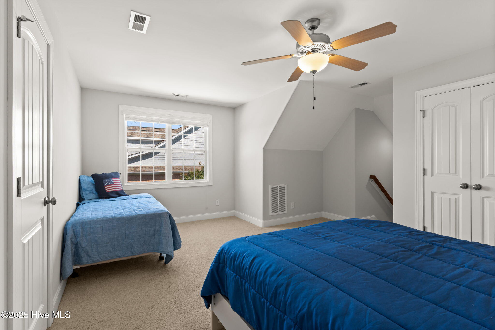 100519304 | Photo 27