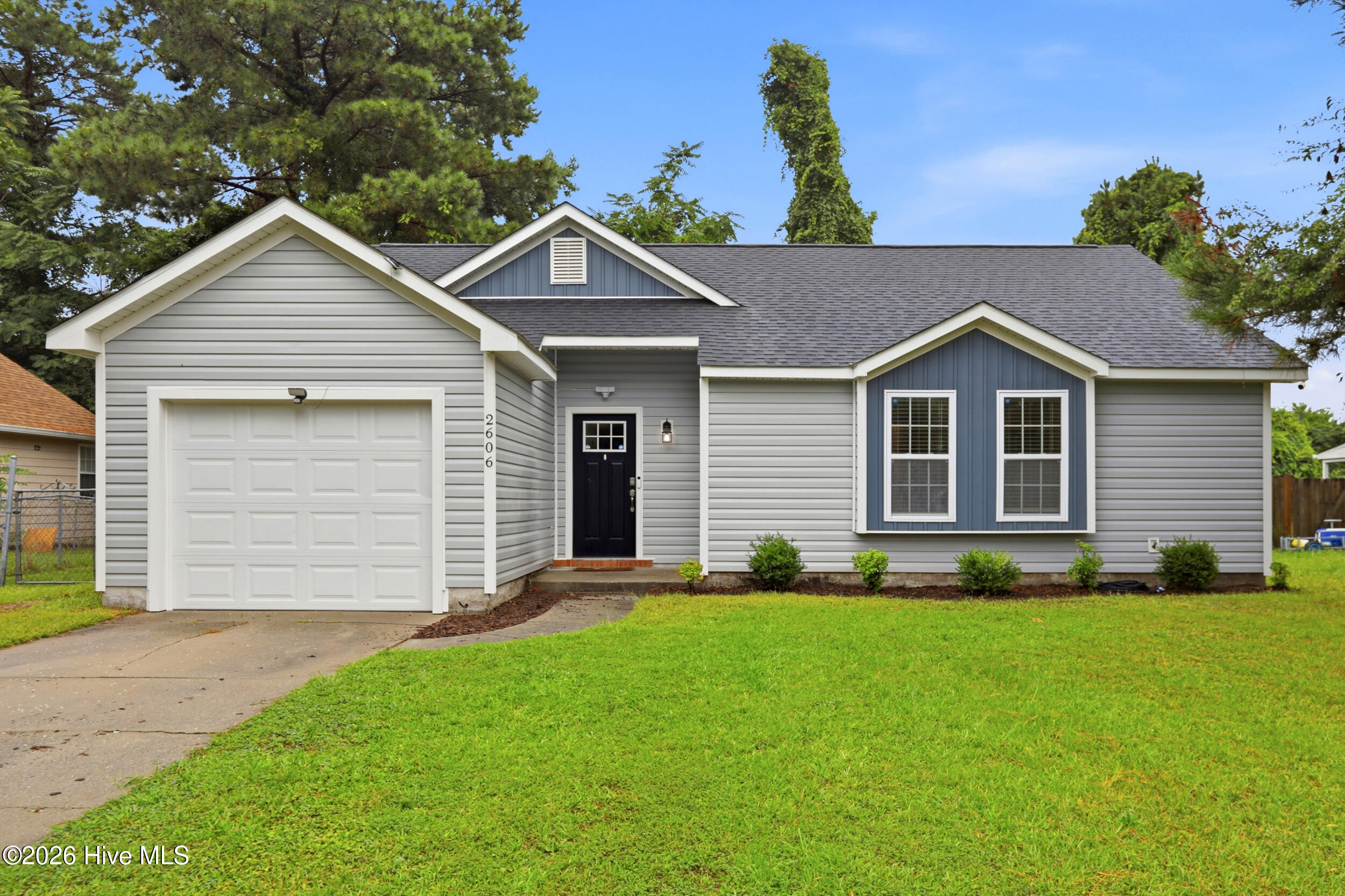 2606 Idlebrook Circle,Midway Park