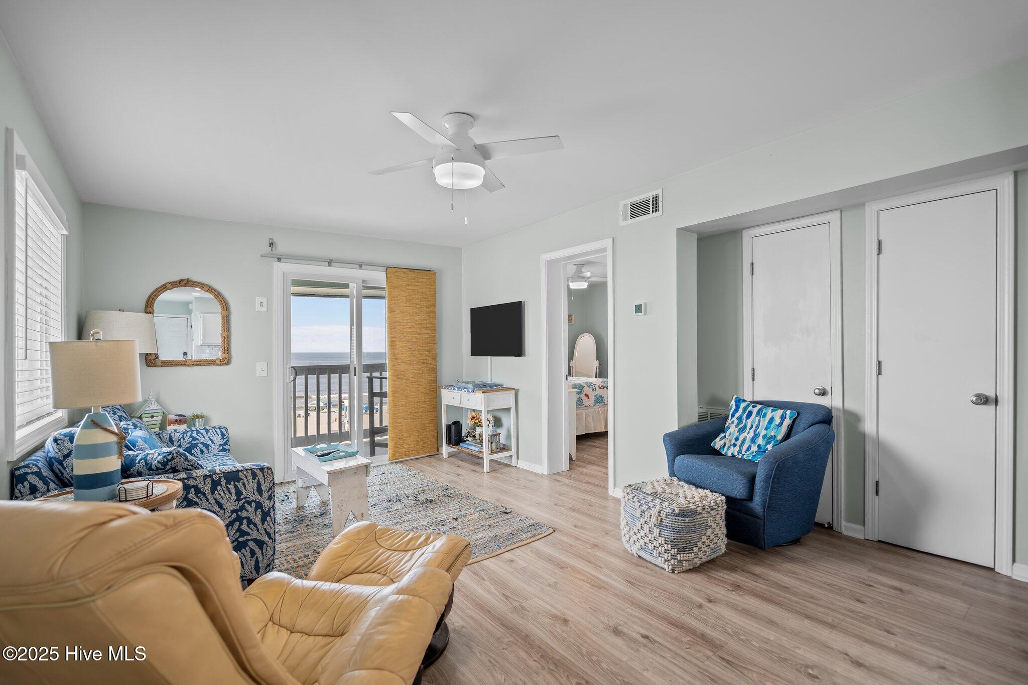 100521784 | Photo 17