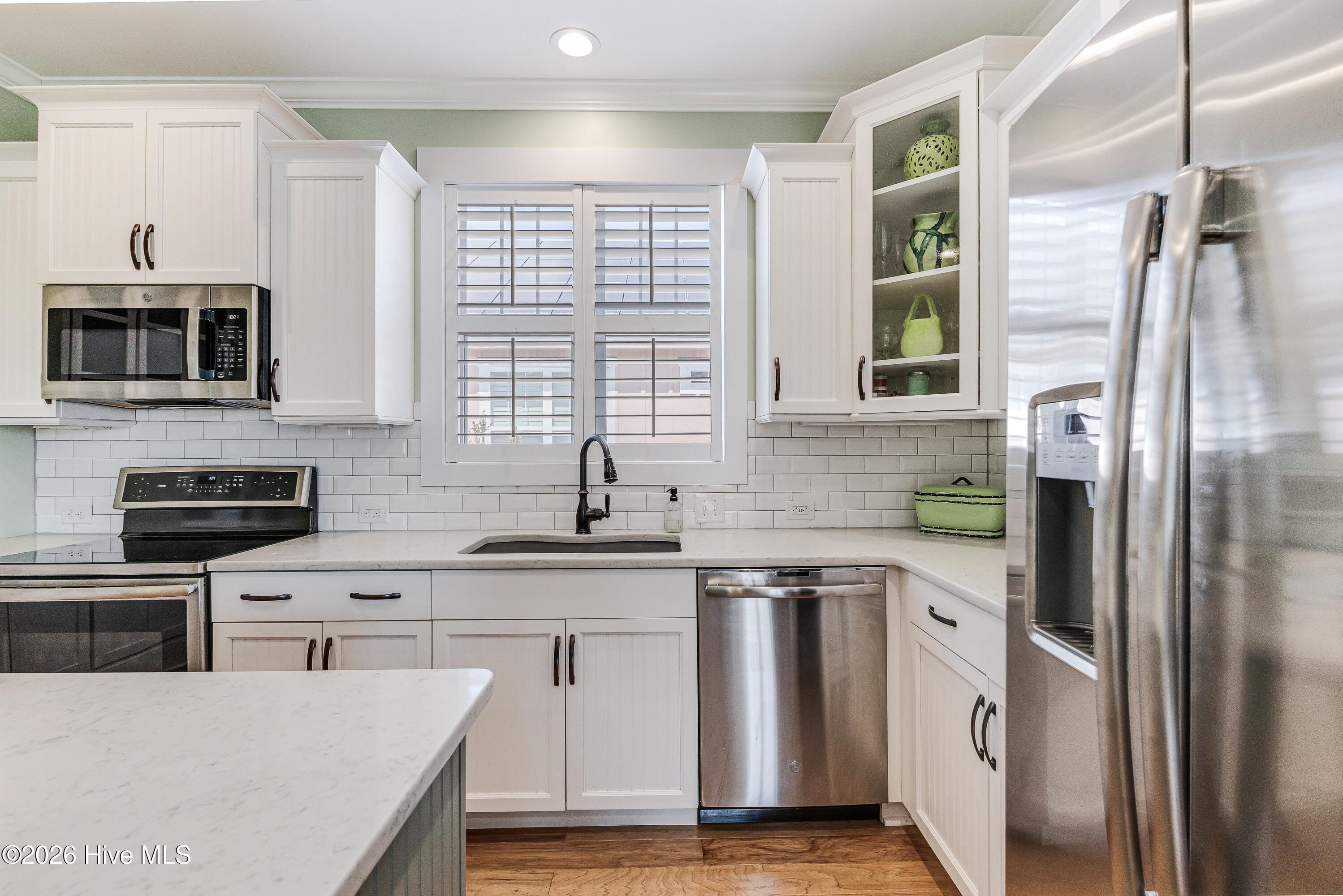 100564623 | Photo 11