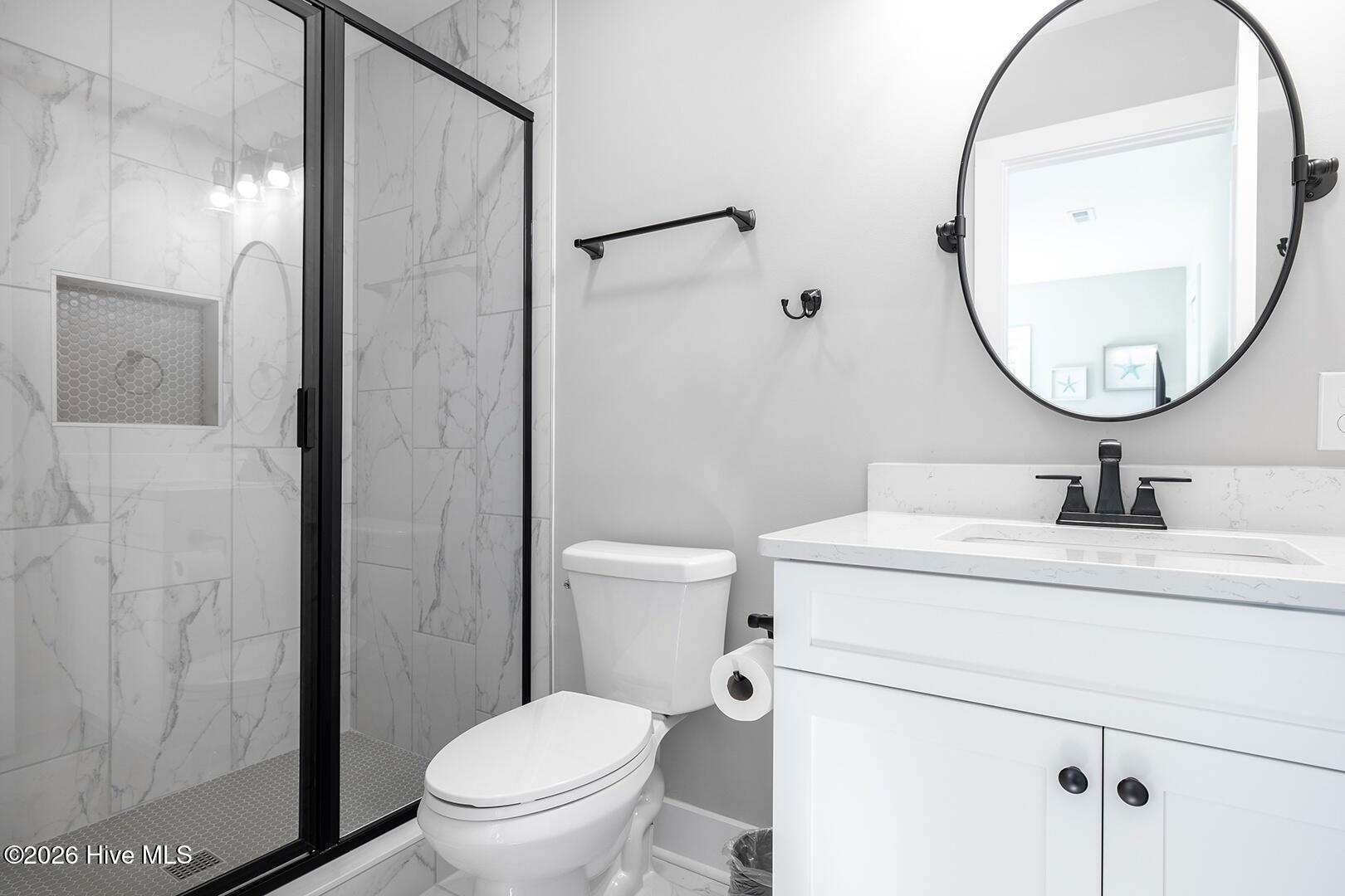 100562312 | Photo 17