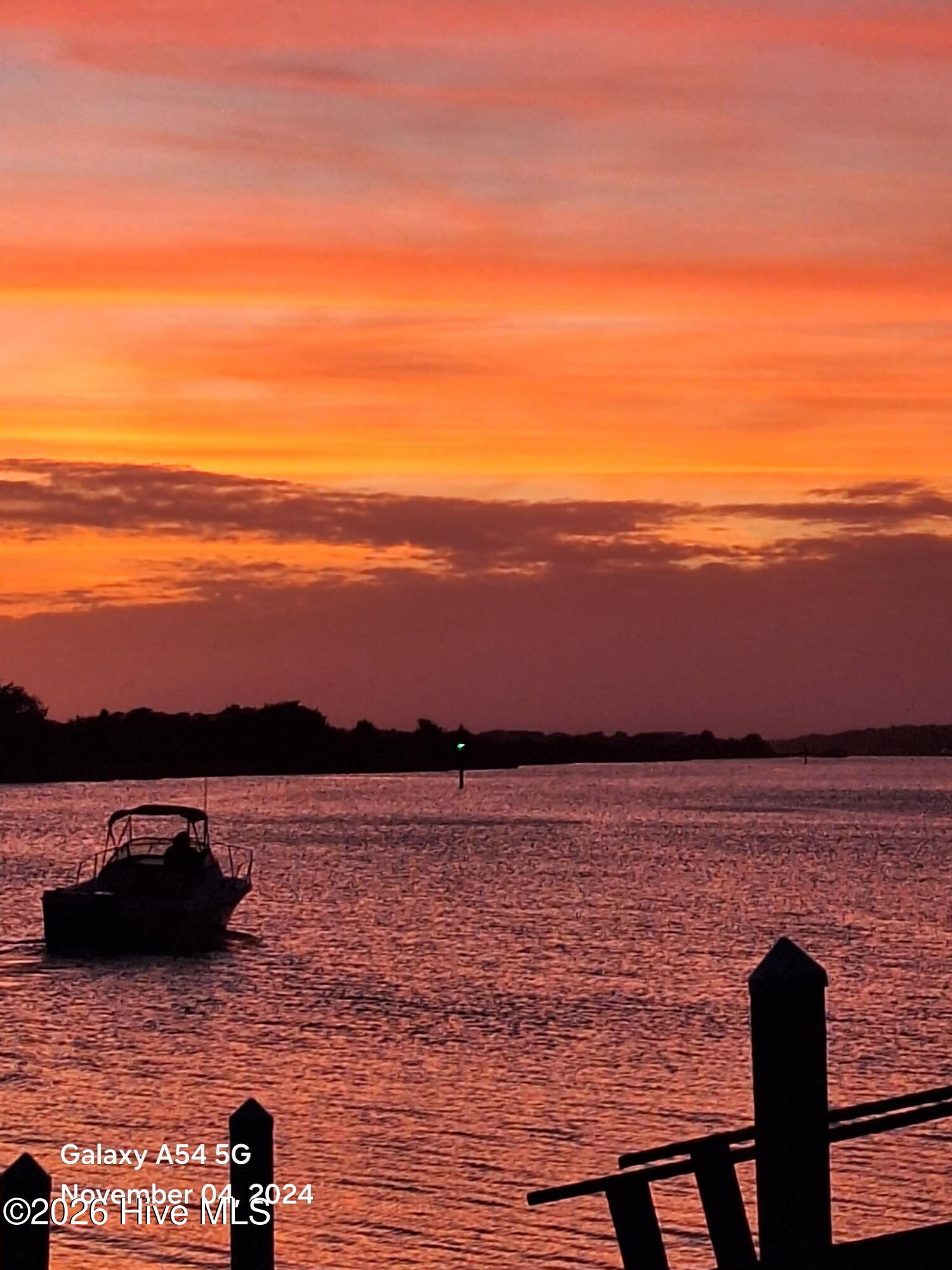 100566344 | Photo 80